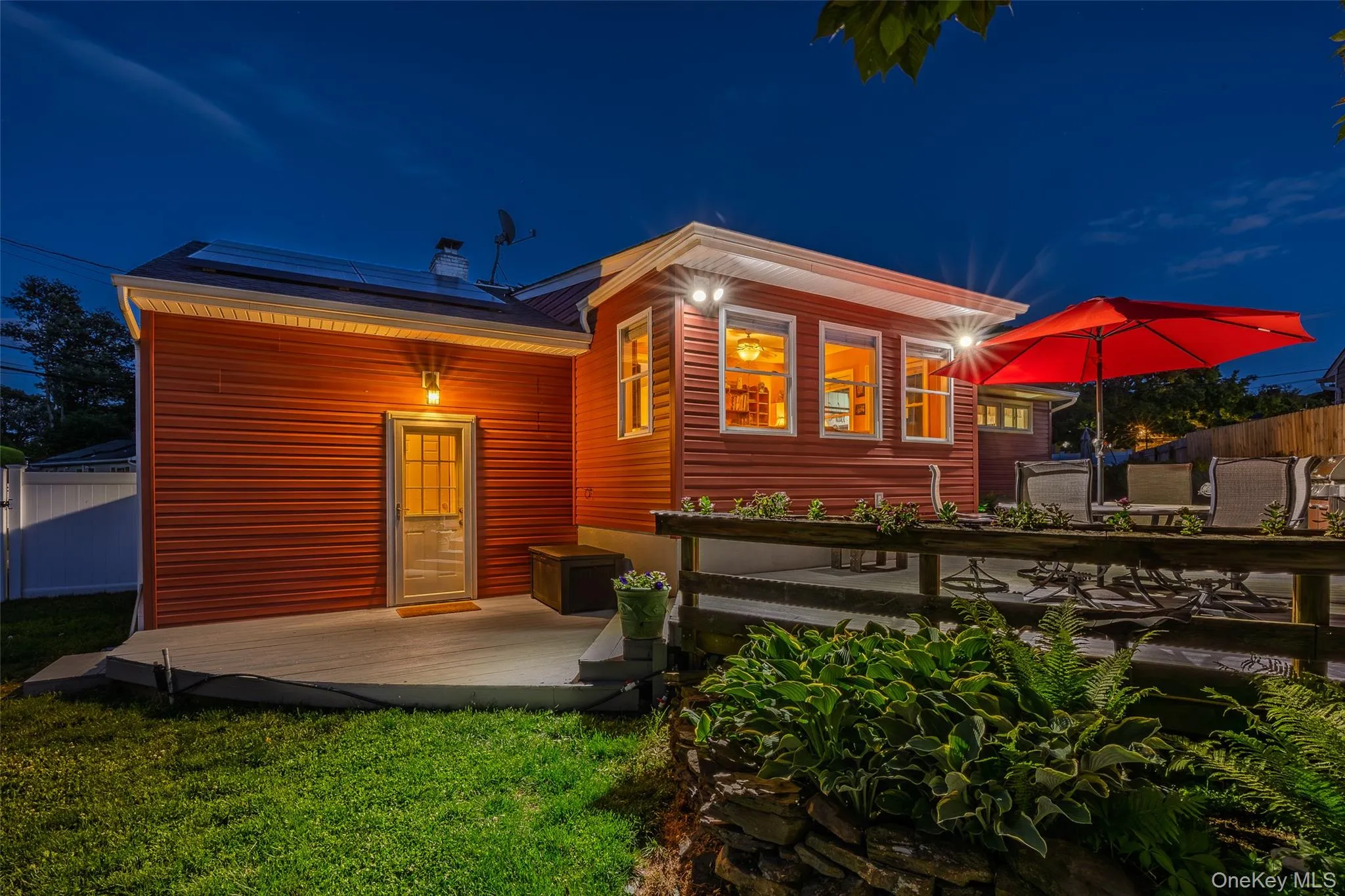 14 Mayo Avenue, Huntington, NY, 3 Bedrooms Bedrooms, 7 Rooms Rooms,1 BathroomBathrooms,Residential,For Rent,Mayo,0,1007762 14 Mayo Avenue, Huntington, NY, 3 Bedrooms Bedrooms, 7 Rooms Rooms,1 BathroomBathrooms,Residential,For Rent,Mayo,0,1007762