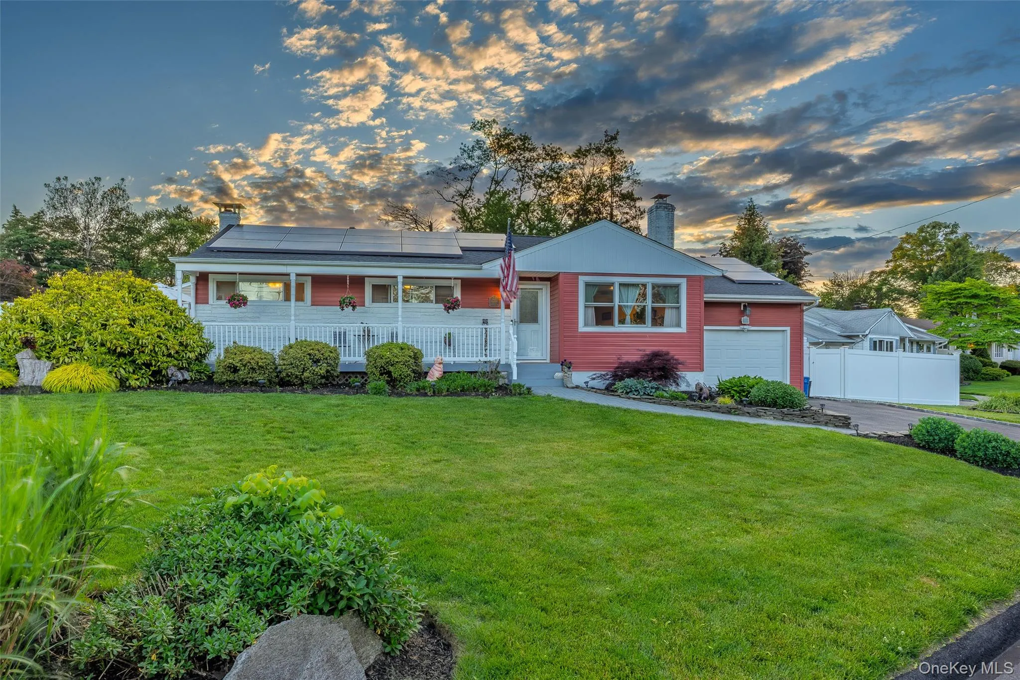 14 Mayo Avenue, Huntington, NY, 3 Bedrooms Bedrooms, 7 Rooms Rooms,1 BathroomBathrooms,Residential,For Rent,Mayo,0,1007762 14 Mayo Avenue, Huntington, NY, 3 Bedrooms Bedrooms, 7 Rooms Rooms,1 BathroomBathrooms,Residential,For Rent,Mayo,0,1007762