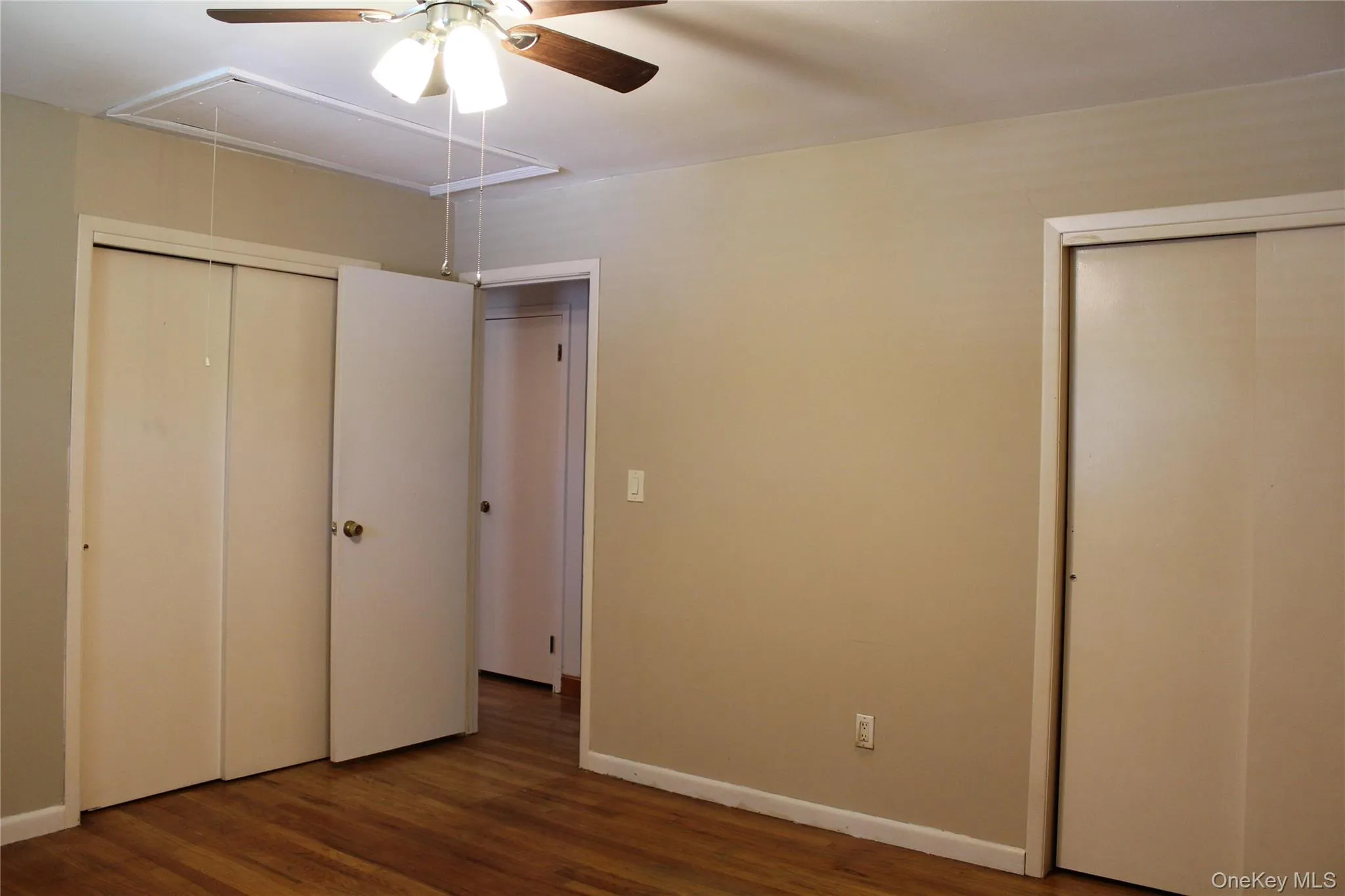 2 Double Closets, Wood Floors and Ceiling Fan 2 Double Closets, Wood Floors and Ceiling Fan