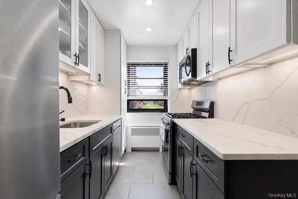 155-17 79th Street, New York, NY, 3 Bedrooms Bedrooms, 6 Rooms Rooms,2 BathroomsBathrooms,Residential,For Rent,79th,0,1007769 155-17 79th Street, New York, NY, 3 Bedrooms Bedrooms, 6 Rooms Rooms,2 BathroomsBathrooms,Residential,For Rent,79th,0,1007769