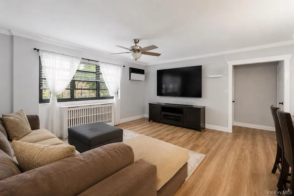 155-17 79th Street, New York, NY, 3 Bedrooms Bedrooms, 6 Rooms Rooms,2 BathroomsBathrooms,Residential,For Rent,79th,0,1007769 155-17 79th Street, New York, NY, 3 Bedrooms Bedrooms, 6 Rooms Rooms,2 BathroomsBathrooms,Residential,For Rent,79th,0,1007769