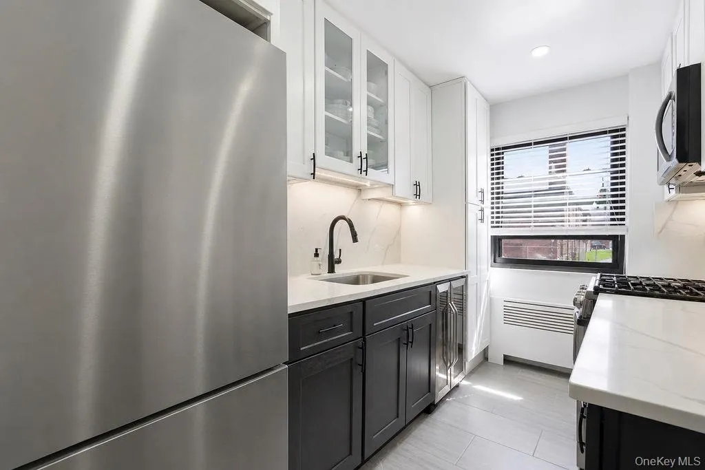 155-17 79th Street, New York, NY, 3 Bedrooms Bedrooms, 6 Rooms Rooms,2 BathroomsBathrooms,Residential,For Rent,79th,0,1007769 155-17 79th Street, New York, NY, 3 Bedrooms Bedrooms, 6 Rooms Rooms,2 BathroomsBathrooms,Residential,For Rent,79th,0,1007769