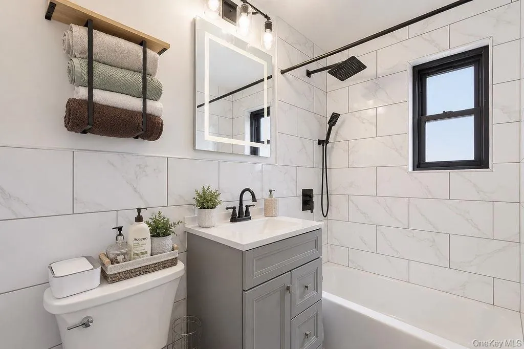 155-17 79th Street, New York, NY, 3 Bedrooms Bedrooms, 6 Rooms Rooms,2 BathroomsBathrooms,Residential,For Rent,79th,0,1007769 155-17 79th Street, New York, NY, 3 Bedrooms Bedrooms, 6 Rooms Rooms,2 BathroomsBathrooms,Residential,For Rent,79th,0,1007769