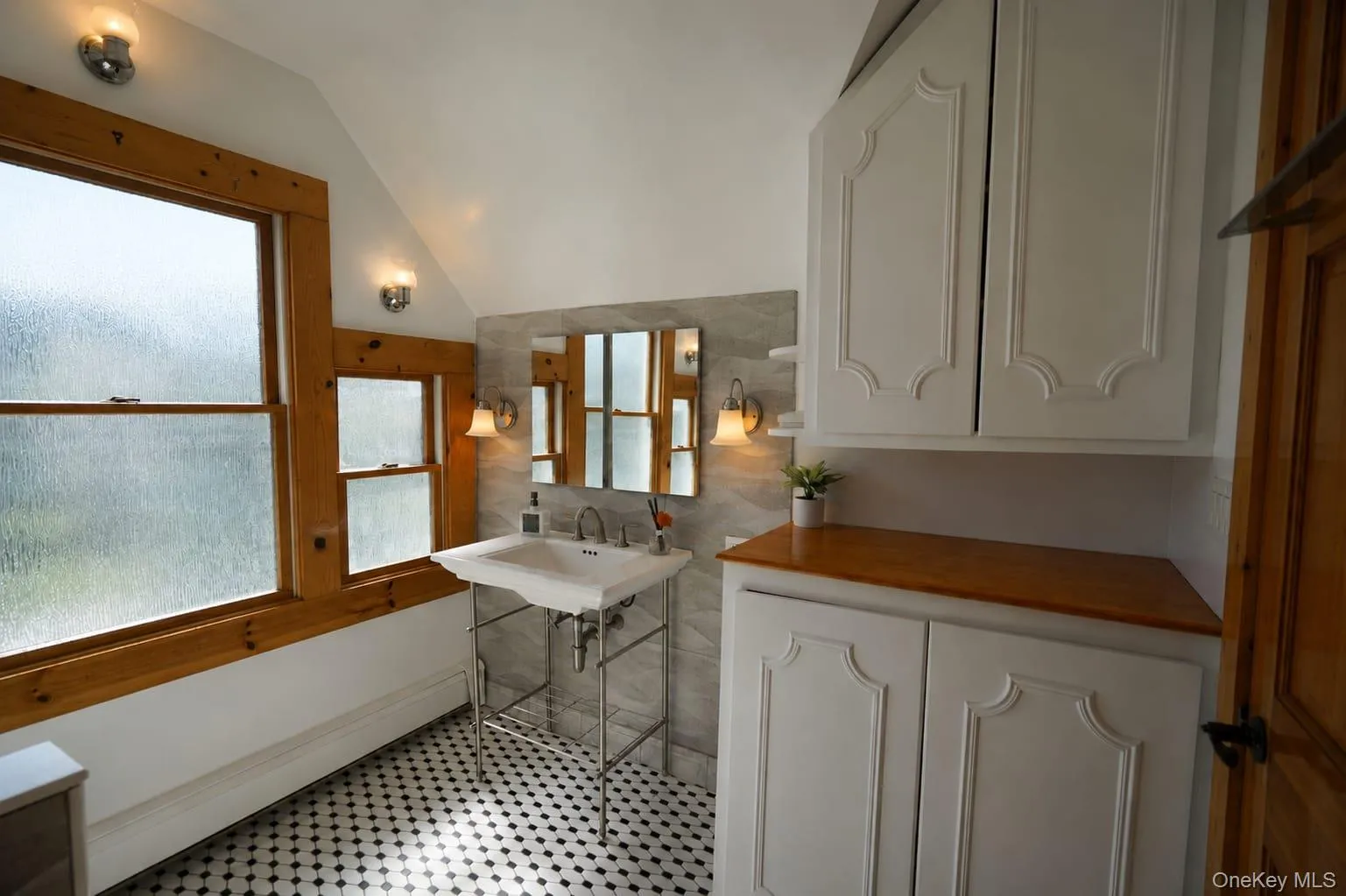 406 Lexington Avenue, White Plains, NY, 4 Bedrooms Bedrooms, 7 Rooms Rooms,2 BathroomsBathrooms,Residential,For Rent,Lexington,0,1007772 406 Lexington Avenue, White Plains, NY, 4 Bedrooms Bedrooms, 7 Rooms Rooms,2 BathroomsBathrooms,Residential,For Rent,Lexington,0,1007772