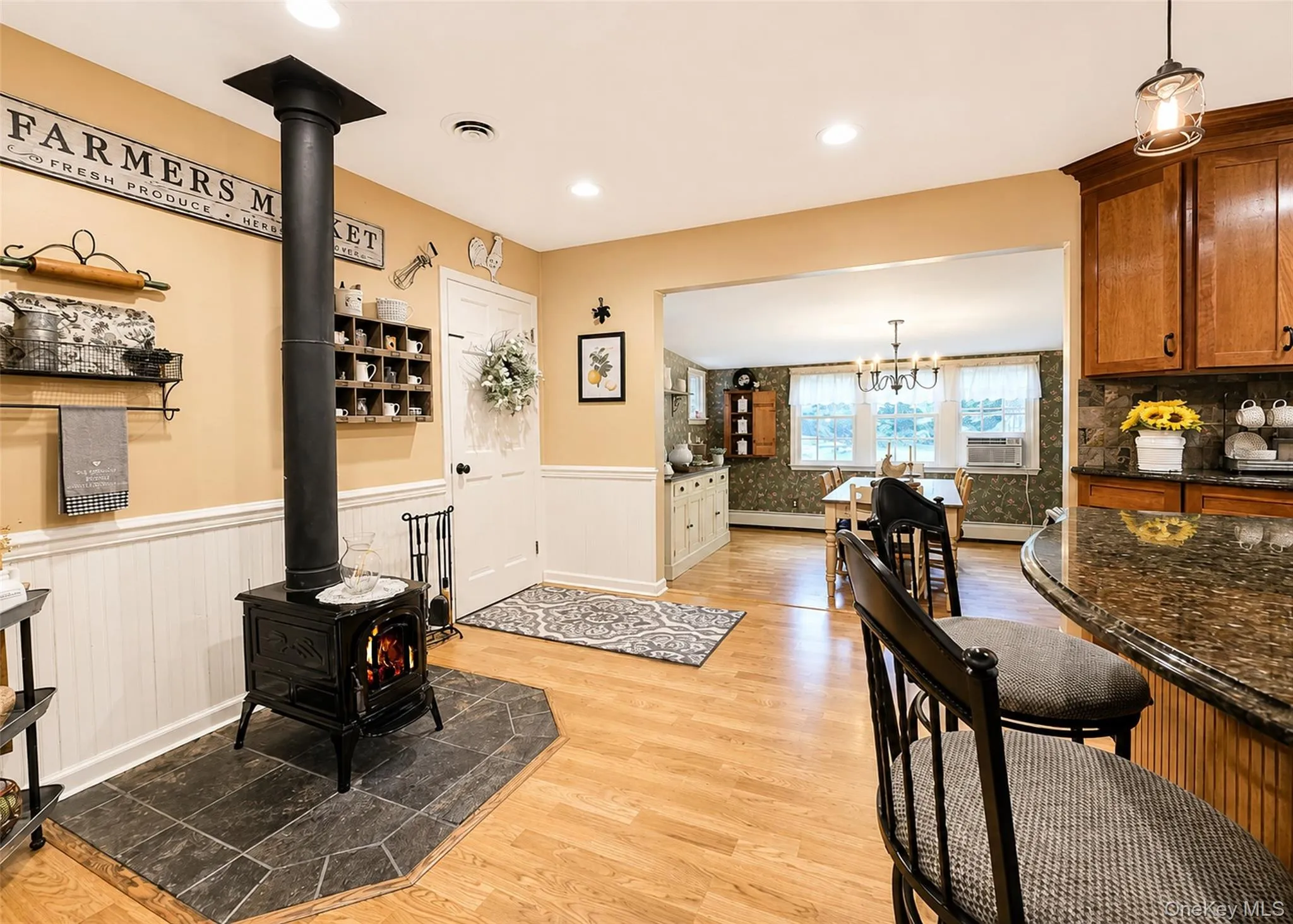 816 Blair Street, Islip, NY, 3 Bedrooms Bedrooms, 9 Rooms Rooms,2 BathroomsBathrooms,Residential,For Rent,Blair,0,1007773 816 Blair Street, Islip, NY, 3 Bedrooms Bedrooms, 9 Rooms Rooms,2 BathroomsBathrooms,Residential,For Rent,Blair,0,1007773