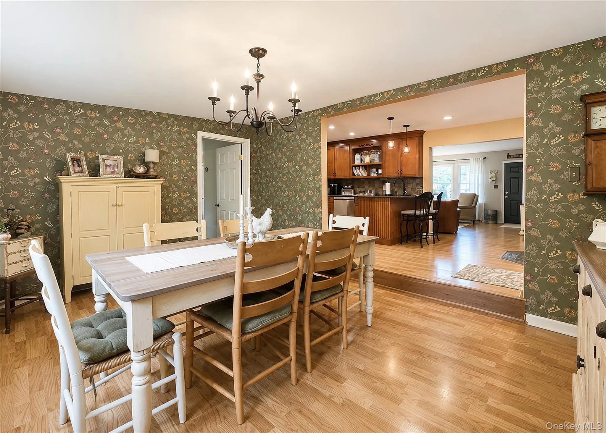 816 Blair Street, Islip, NY, 3 Bedrooms Bedrooms, 9 Rooms Rooms,2 BathroomsBathrooms,Residential,For Rent,Blair,0,1007773 816 Blair Street, Islip, NY, 3 Bedrooms Bedrooms, 9 Rooms Rooms,2 BathroomsBathrooms,Residential,For Rent,Blair,0,1007773