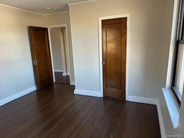 Bedroom w/ Large Closet. Bedroom w/ Large Closet.