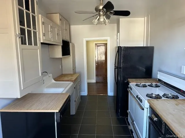 Kitchen. Kitchen.