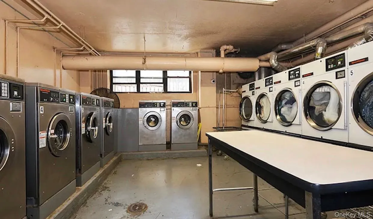 8111 45th Avenue, New York, NY, 1 Bedroom Bedrooms, 3 Rooms Rooms,1 BathroomBathrooms,Residential,For Rent,45th,0,1007778 8111 45th Avenue, New York, NY, 1 Bedroom Bedrooms, 3 Rooms Rooms,1 BathroomBathrooms,Residential,For Rent,45th,0,1007778