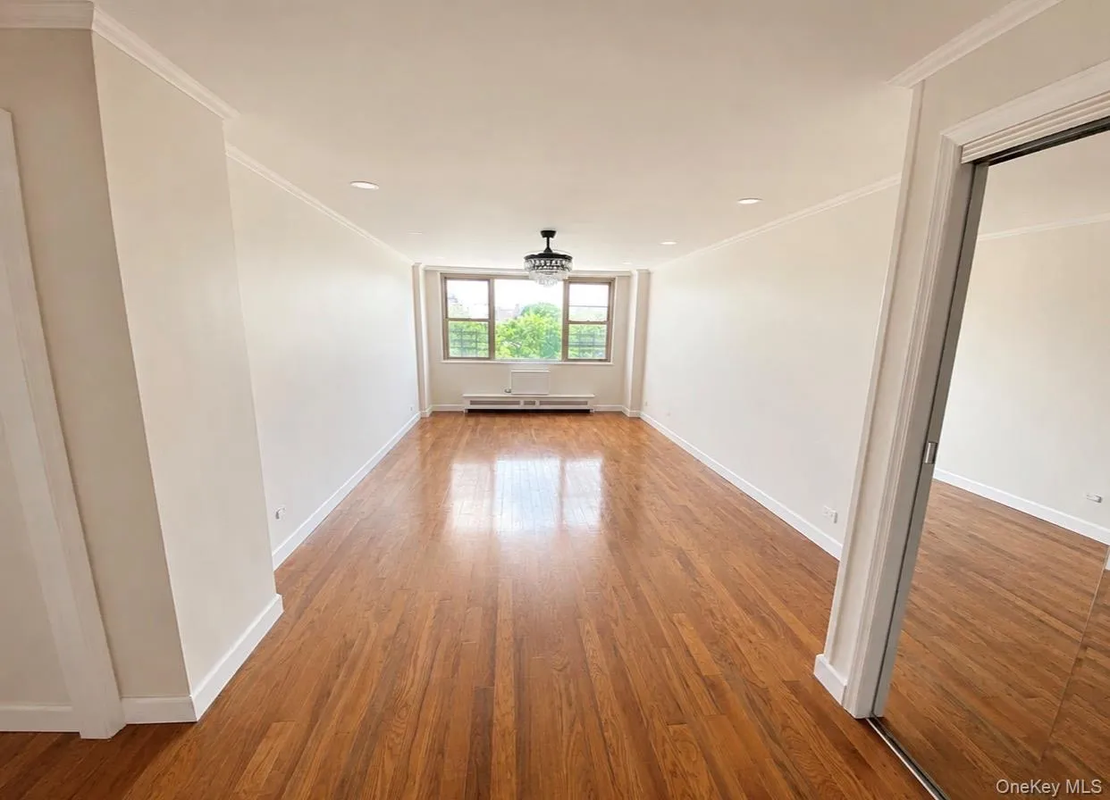 8111 45th Avenue, New York, NY, 1 Bedroom Bedrooms, 3 Rooms Rooms,1 BathroomBathrooms,Residential,For Rent,45th,0,1007778 8111 45th Avenue, New York, NY, 1 Bedroom Bedrooms, 3 Rooms Rooms,1 BathroomBathrooms,Residential,For Rent,45th,0,1007778