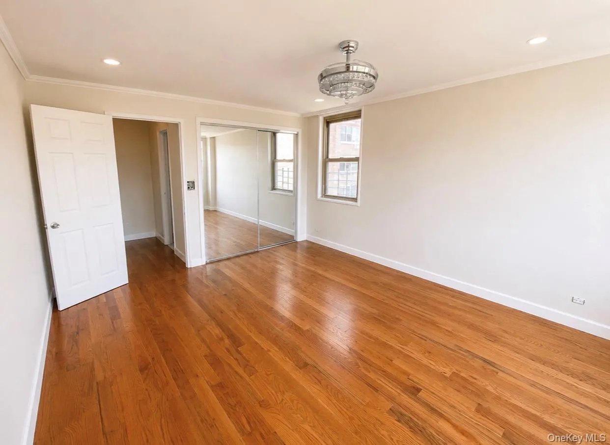 8111 45th Avenue, New York, NY, 1 Bedroom Bedrooms, 3 Rooms Rooms,1 BathroomBathrooms,Residential,For Rent,45th,0,1007778 8111 45th Avenue, New York, NY, 1 Bedroom Bedrooms, 3 Rooms Rooms,1 BathroomBathrooms,Residential,For Rent,45th,0,1007778