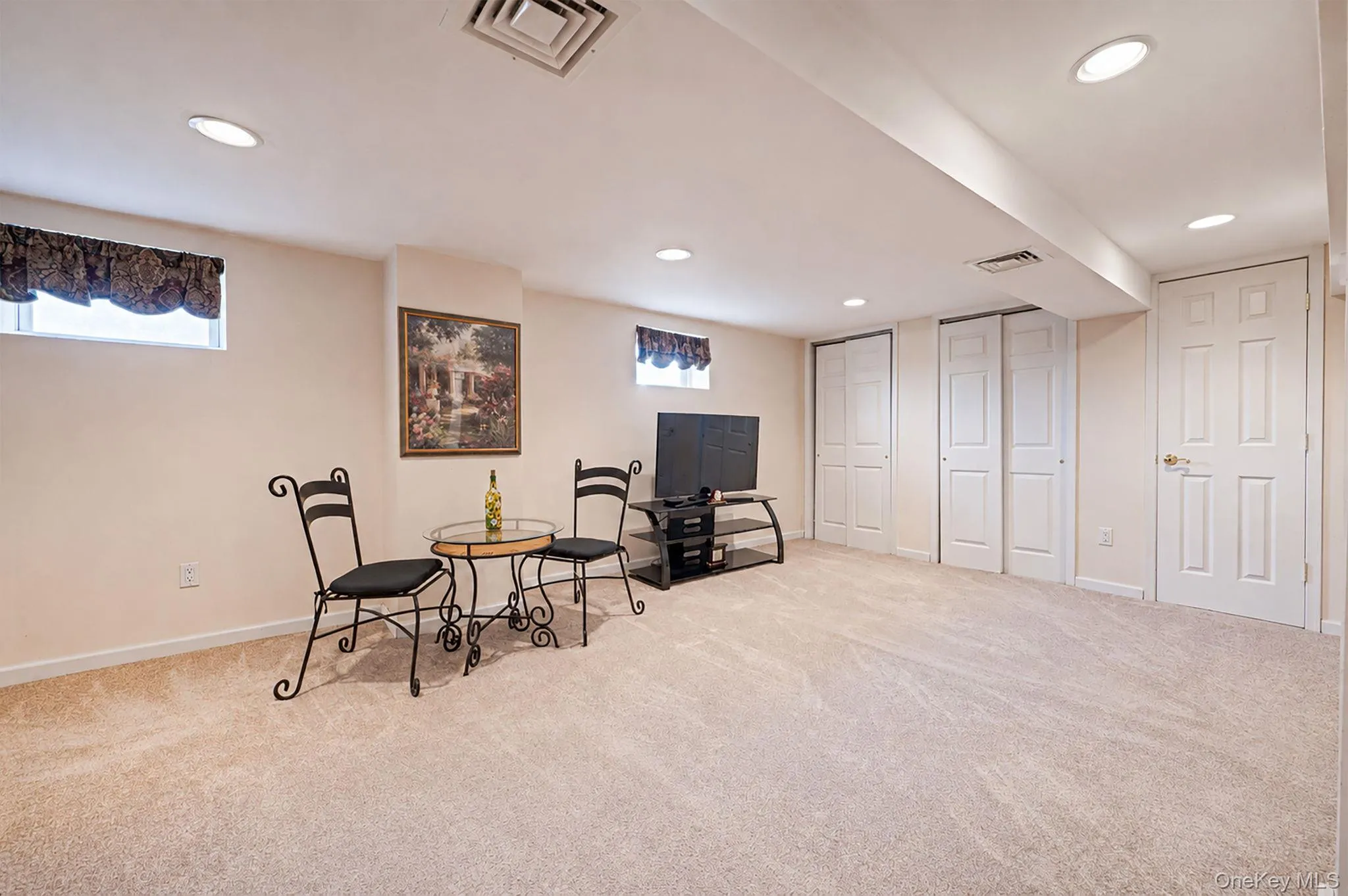 43 Dale Lane, Smithtown, NY, 3 Bedrooms Bedrooms, 5 Rooms Rooms,1 BathroomBathrooms,Residential,For Rent,Dale,0,1007779 43 Dale Lane, Smithtown, NY, 3 Bedrooms Bedrooms, 5 Rooms Rooms,1 BathroomBathrooms,Residential,For Rent,Dale,0,1007779