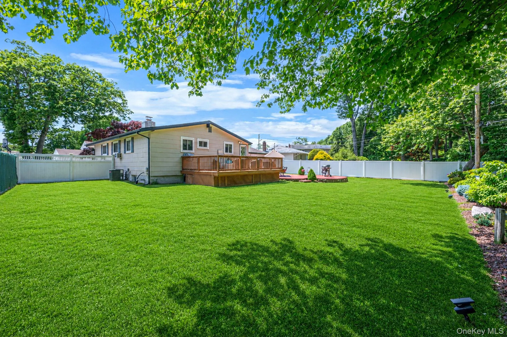 43 Dale Lane, Smithtown, NY, 3 Bedrooms Bedrooms, 5 Rooms Rooms,1 BathroomBathrooms,Residential,For Rent,Dale,0,1007779 43 Dale Lane, Smithtown, NY, 3 Bedrooms Bedrooms, 5 Rooms Rooms,1 BathroomBathrooms,Residential,For Rent,Dale,0,1007779