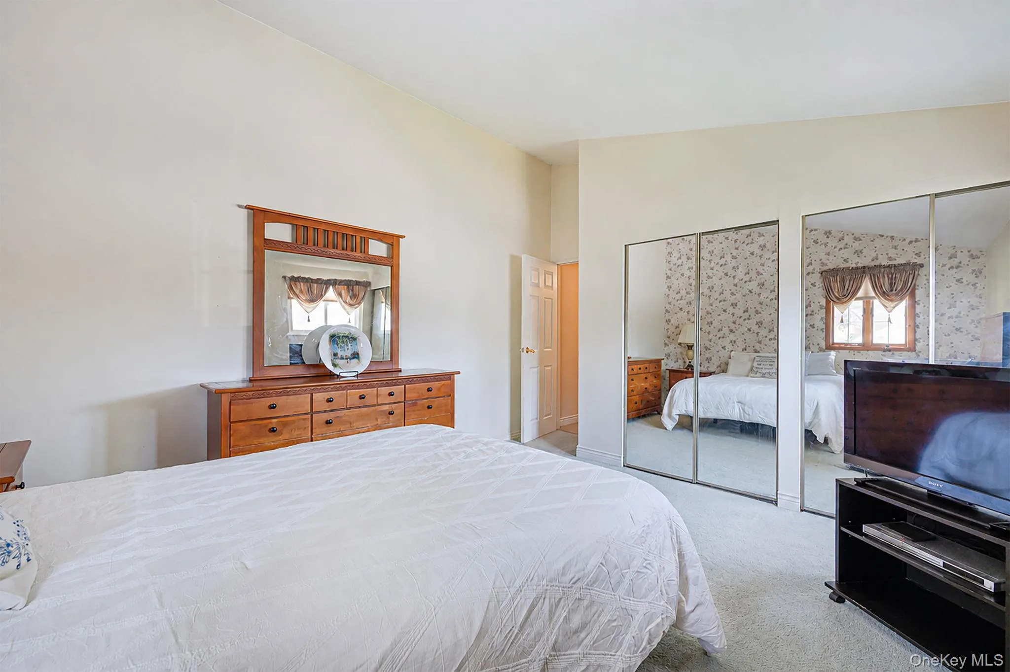 43 Dale Lane, Smithtown, NY, 3 Bedrooms Bedrooms, 5 Rooms Rooms,1 BathroomBathrooms,Residential,For Rent,Dale,0,1007779 43 Dale Lane, Smithtown, NY, 3 Bedrooms Bedrooms, 5 Rooms Rooms,1 BathroomBathrooms,Residential,For Rent,Dale,0,1007779
