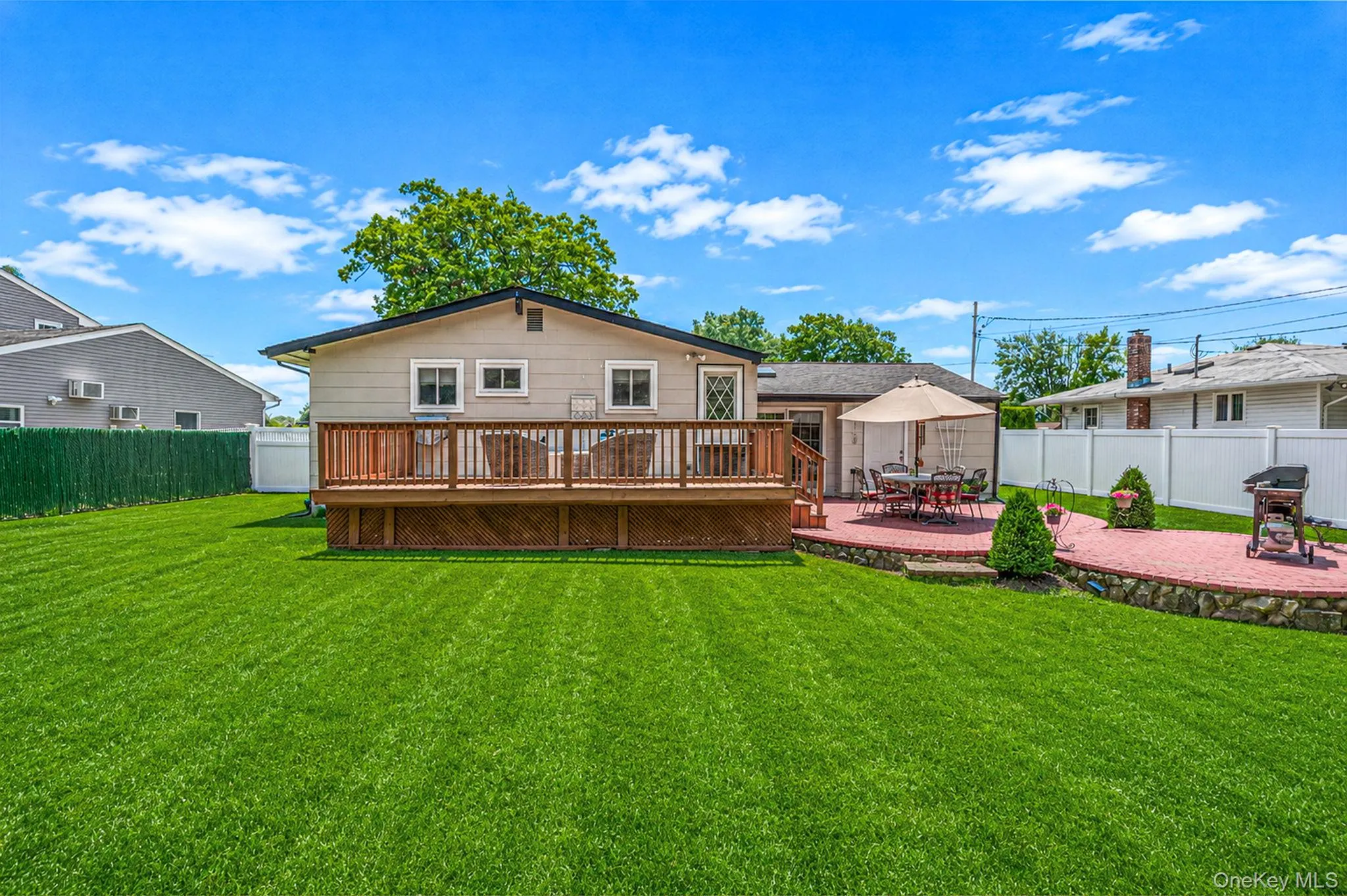 43 Dale Lane, Smithtown, NY, 3 Bedrooms Bedrooms, 5 Rooms Rooms,1 BathroomBathrooms,Residential,For Rent,Dale,0,1007779 43 Dale Lane, Smithtown, NY, 3 Bedrooms Bedrooms, 5 Rooms Rooms,1 BathroomBathrooms,Residential,For Rent,Dale,0,1007779