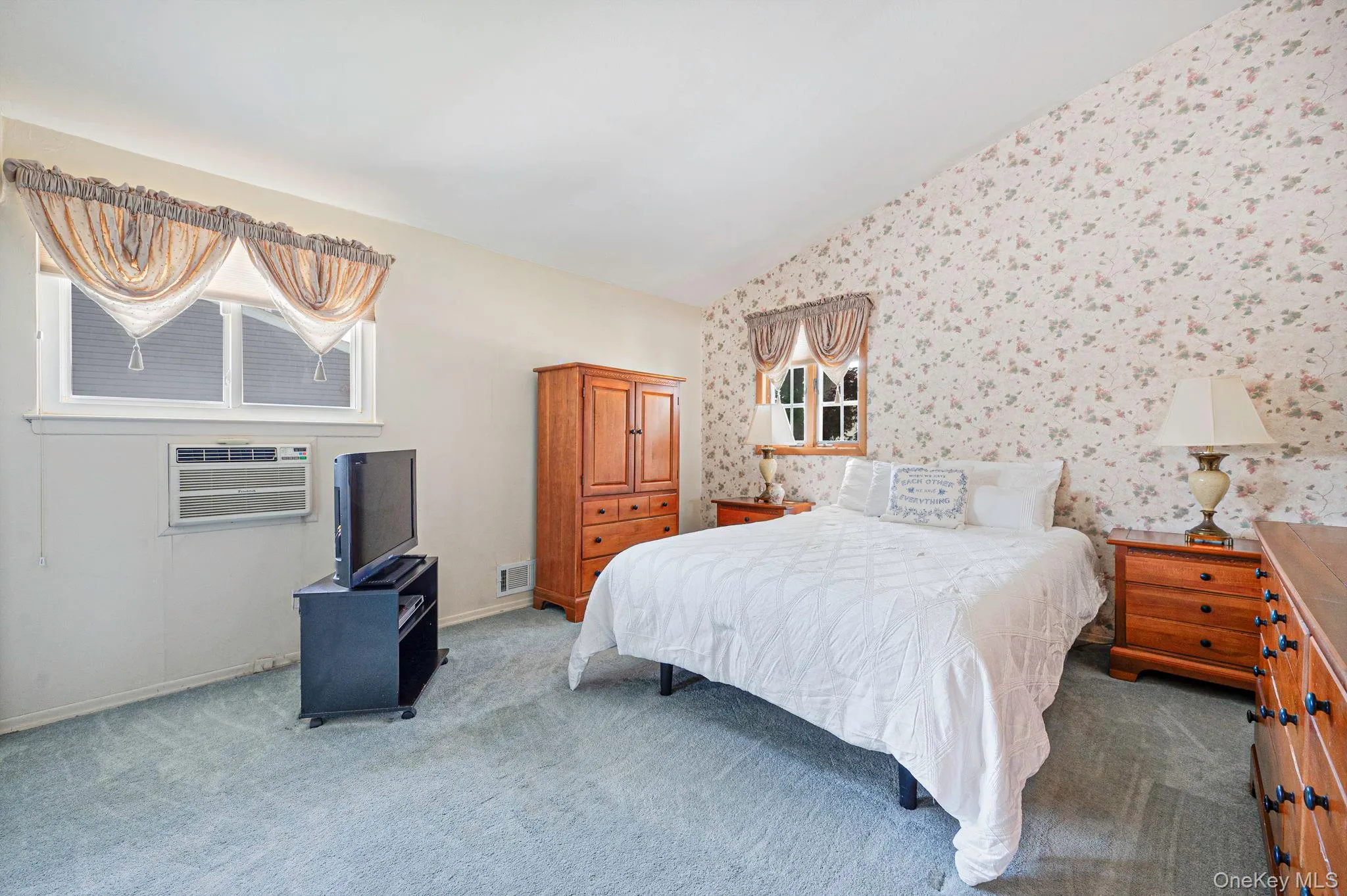 43 Dale Lane, Smithtown, NY, 3 Bedrooms Bedrooms, 5 Rooms Rooms,1 BathroomBathrooms,Residential,For Rent,Dale,0,1007779 43 Dale Lane, Smithtown, NY, 3 Bedrooms Bedrooms, 5 Rooms Rooms,1 BathroomBathrooms,Residential,For Rent,Dale,0,1007779