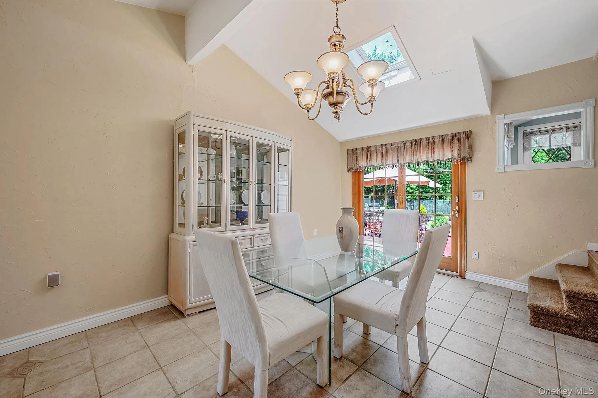 43 Dale Lane, Smithtown, NY, 3 Bedrooms Bedrooms, 5 Rooms Rooms,1 BathroomBathrooms,Residential,For Rent,Dale,0,1007779 43 Dale Lane, Smithtown, NY, 3 Bedrooms Bedrooms, 5 Rooms Rooms,1 BathroomBathrooms,Residential,For Rent,Dale,0,1007779