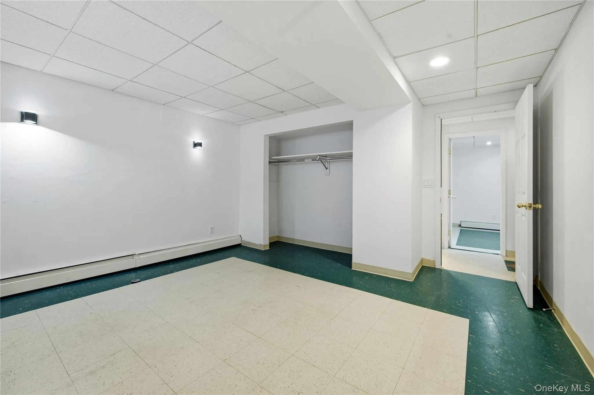 471 Southport Street, Islip, NY, 7 Bedrooms Bedrooms, 12 Rooms Rooms,4 BathroomsBathrooms,Residential,For Rent,Southport,0,1007781 471 Southport Street, Islip, NY, 7 Bedrooms Bedrooms, 12 Rooms Rooms,4 BathroomsBathrooms,Residential,For Rent,Southport,0,1007781