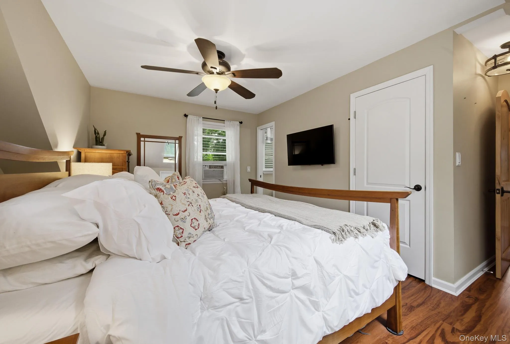 71 17th Street, Huntington, NY, 4 Bedrooms Bedrooms, 7 Rooms Rooms,2 BathroomsBathrooms,Residential,For Rent,17th,0,1007784 71 17th Street, Huntington, NY, 4 Bedrooms Bedrooms, 7 Rooms Rooms,2 BathroomsBathrooms,Residential,For Rent,17th,0,1007784