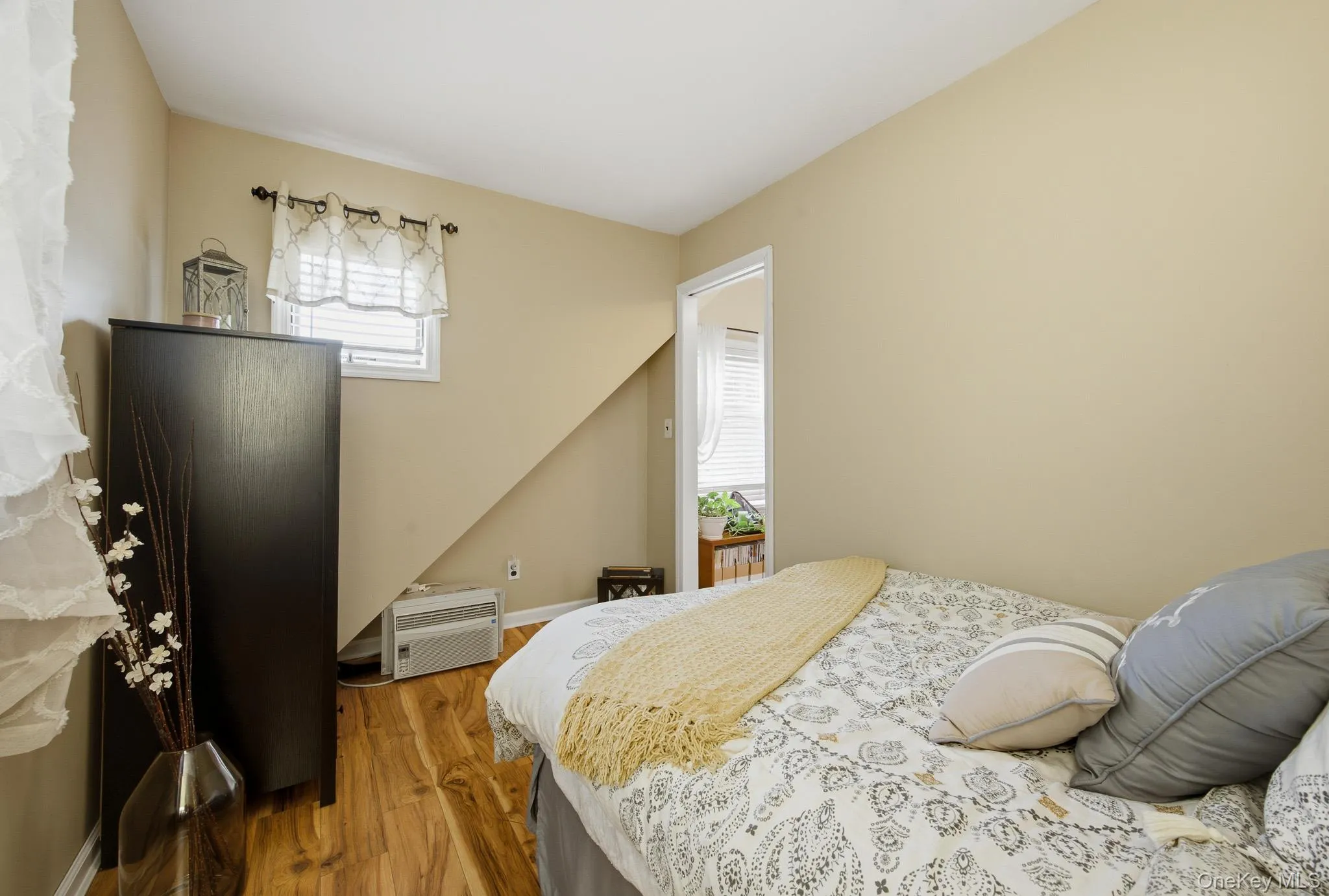 71 17th Street, Huntington, NY, 4 Bedrooms Bedrooms, 7 Rooms Rooms,2 BathroomsBathrooms,Residential,For Rent,17th,0,1007784 71 17th Street, Huntington, NY, 4 Bedrooms Bedrooms, 7 Rooms Rooms,2 BathroomsBathrooms,Residential,For Rent,17th,0,1007784
