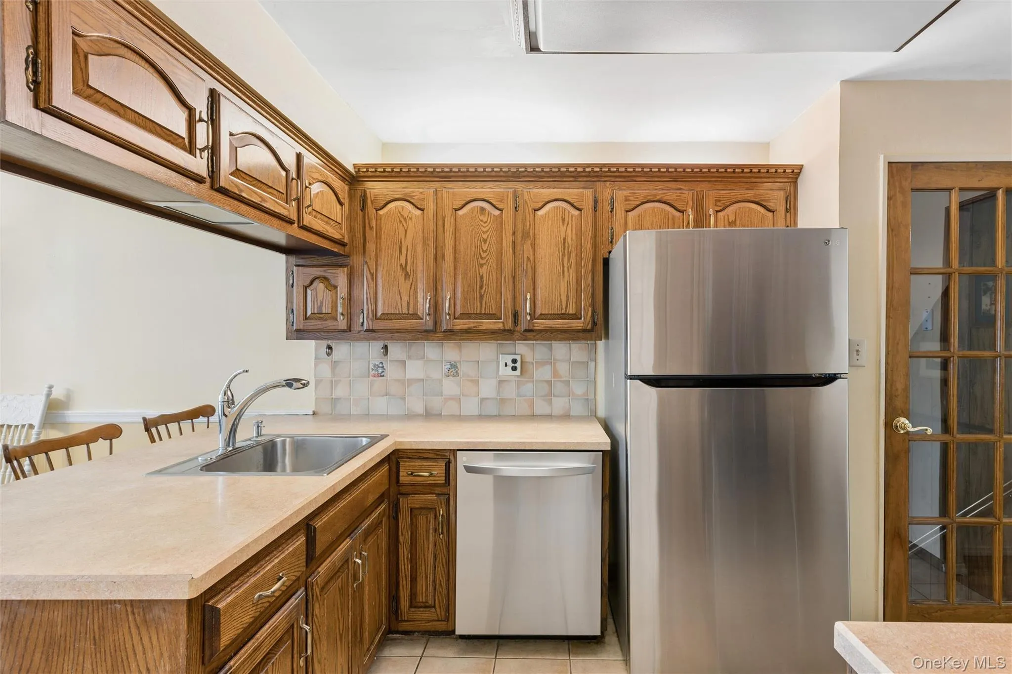 602 Syracuse Avenue, Oyster Bay, NY, 6 Bedrooms Bedrooms, 12 Rooms Rooms,3 BathroomsBathrooms,Residential,For Rent,Syracuse,0,1007787 602 Syracuse Avenue, Oyster Bay, NY, 6 Bedrooms Bedrooms, 12 Rooms Rooms,3 BathroomsBathrooms,Residential,For Rent,Syracuse,0,1007787