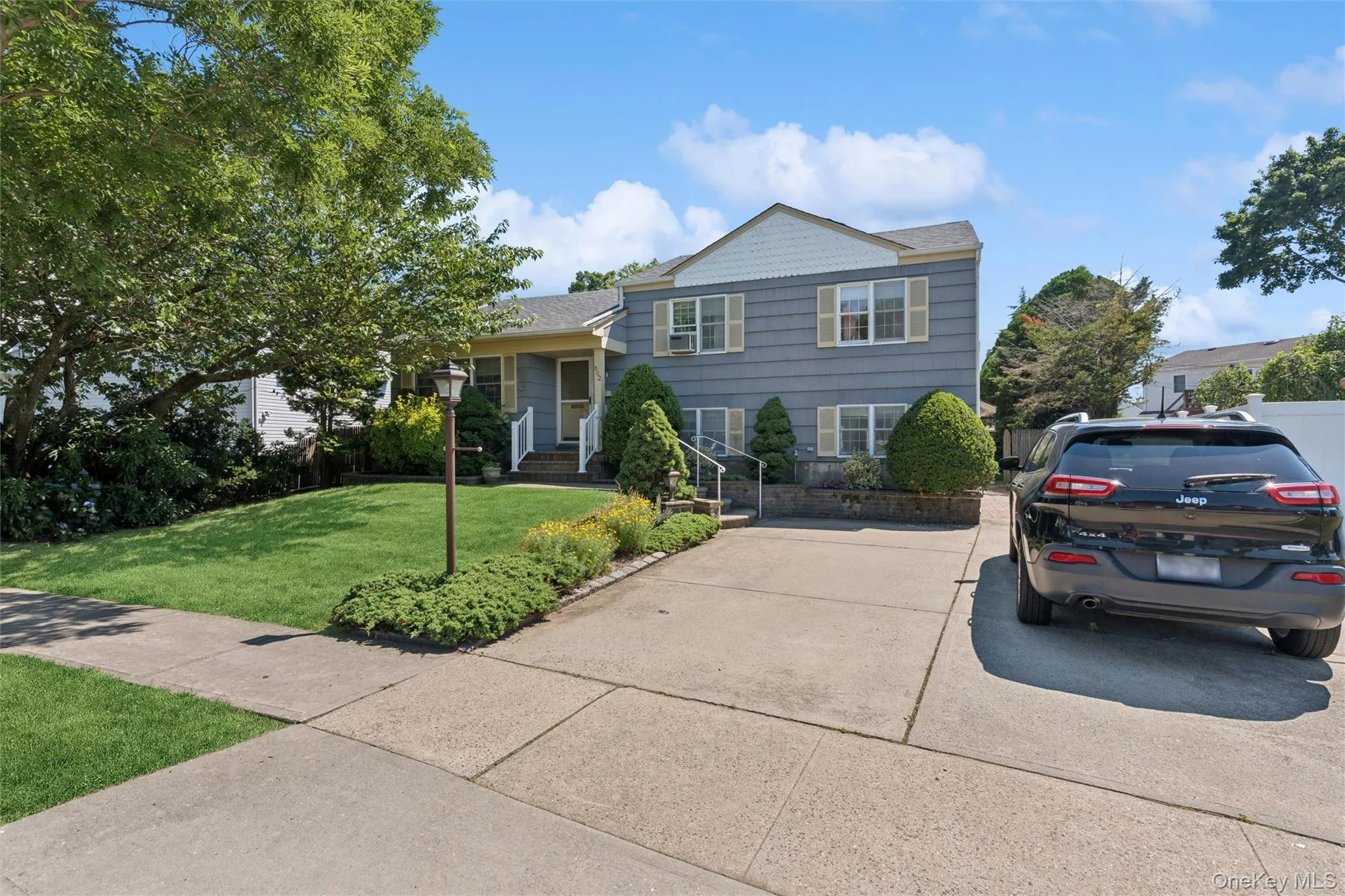 602 Syracuse Avenue, Oyster Bay, NY, 6 Bedrooms Bedrooms, 12 Rooms Rooms,3 BathroomsBathrooms,Residential,For Rent,Syracuse,0,1007787 602 Syracuse Avenue, Oyster Bay, NY, 6 Bedrooms Bedrooms, 12 Rooms Rooms,3 BathroomsBathrooms,Residential,For Rent,Syracuse,0,1007787
