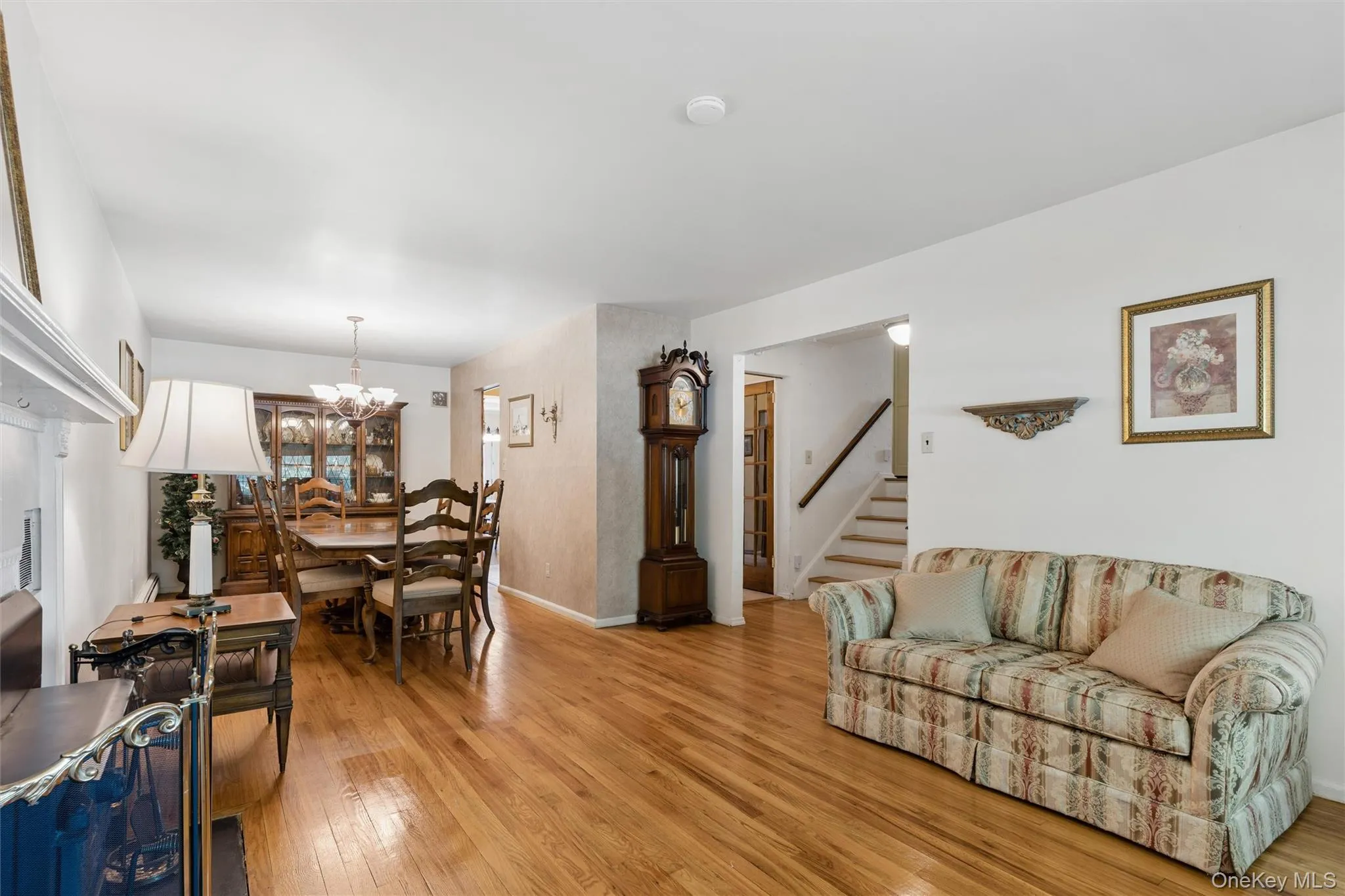 602 Syracuse Avenue, Oyster Bay, NY, 6 Bedrooms Bedrooms, 12 Rooms Rooms,3 BathroomsBathrooms,Residential,For Rent,Syracuse,0,1007787 602 Syracuse Avenue, Oyster Bay, NY, 6 Bedrooms Bedrooms, 12 Rooms Rooms,3 BathroomsBathrooms,Residential,For Rent,Syracuse,0,1007787