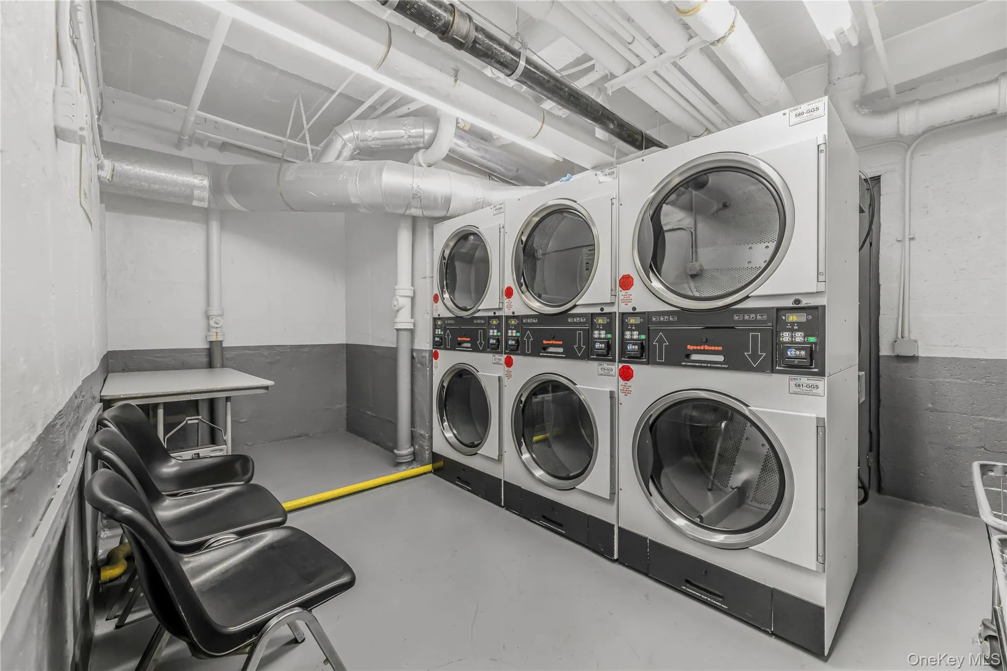 365 Bronx River Road, Yonkers, NY, 2 Rooms Rooms,1 BathroomBathrooms,Residential,For Rent,Bronx River,0,1007798 365 Bronx River Road, Yonkers, NY, 2 Rooms Rooms,1 BathroomBathrooms,Residential,For Rent,Bronx River,0,1007798
