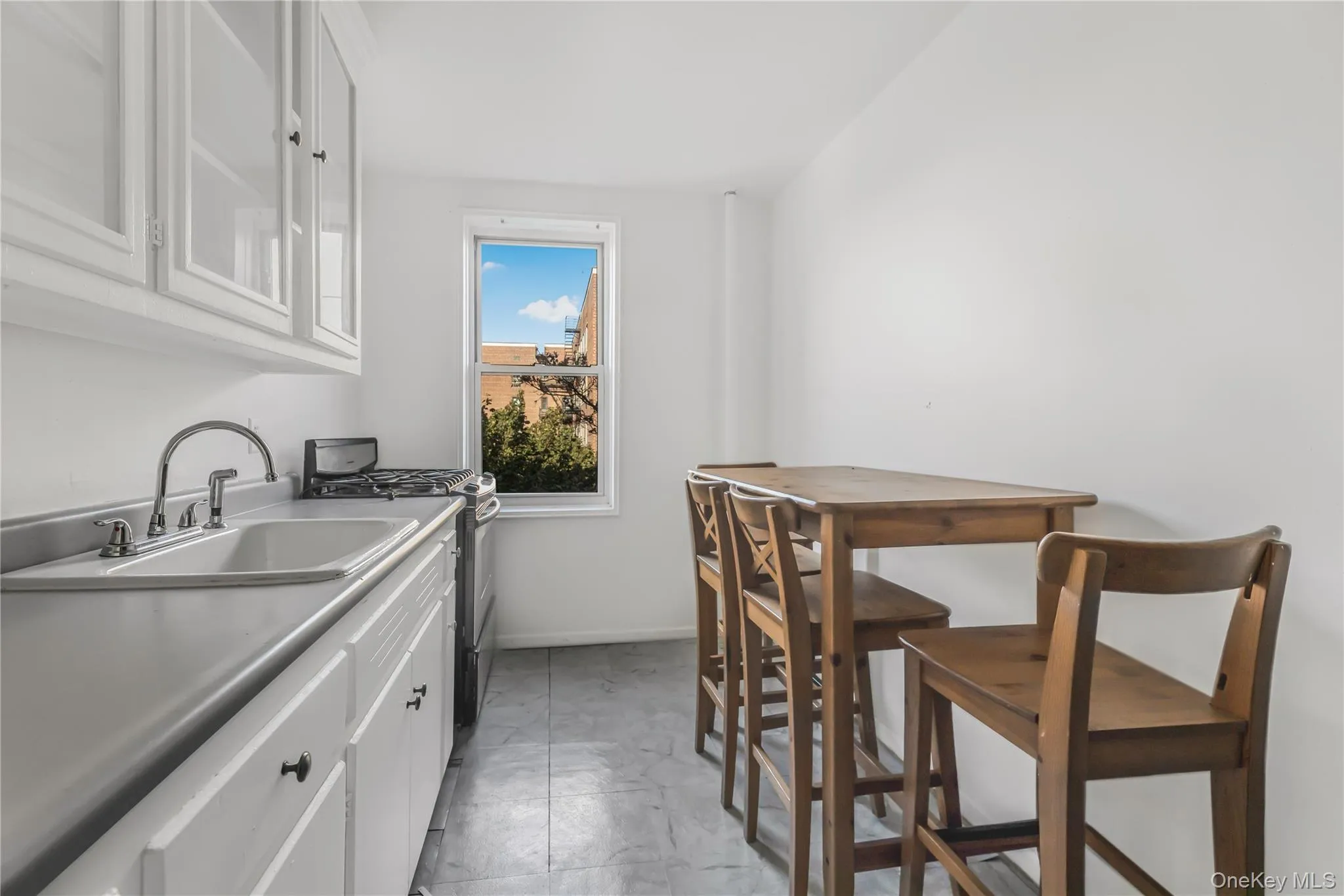 365 Bronx River Road, Yonkers, NY, 2 Rooms Rooms,1 BathroomBathrooms,Residential,For Rent,Bronx River,0,1007798 365 Bronx River Road, Yonkers, NY, 2 Rooms Rooms,1 BathroomBathrooms,Residential,For Rent,Bronx River,0,1007798