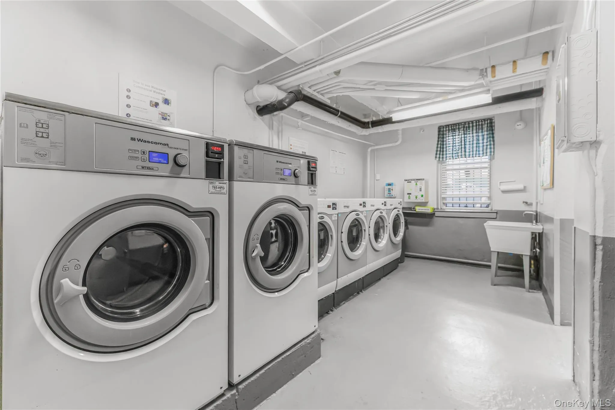 365 Bronx River Road, Yonkers, NY, 2 Rooms Rooms,1 BathroomBathrooms,Residential,For Rent,Bronx River,0,1007798 365 Bronx River Road, Yonkers, NY, 2 Rooms Rooms,1 BathroomBathrooms,Residential,For Rent,Bronx River,0,1007798