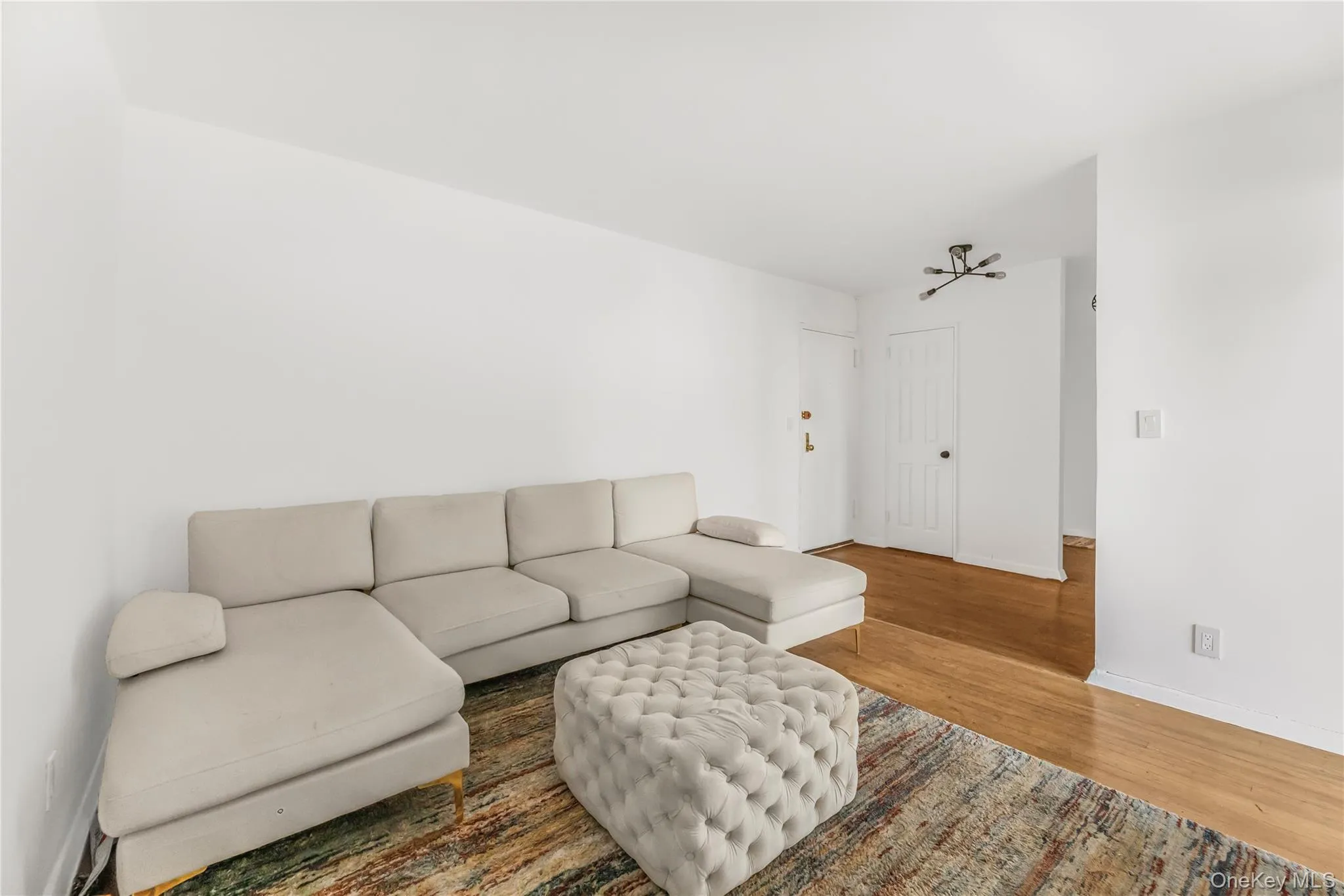 365 Bronx River Road, Yonkers, NY, 2 Rooms Rooms,1 BathroomBathrooms,Residential,For Rent,Bronx River,0,1007798 365 Bronx River Road, Yonkers, NY, 2 Rooms Rooms,1 BathroomBathrooms,Residential,For Rent,Bronx River,0,1007798