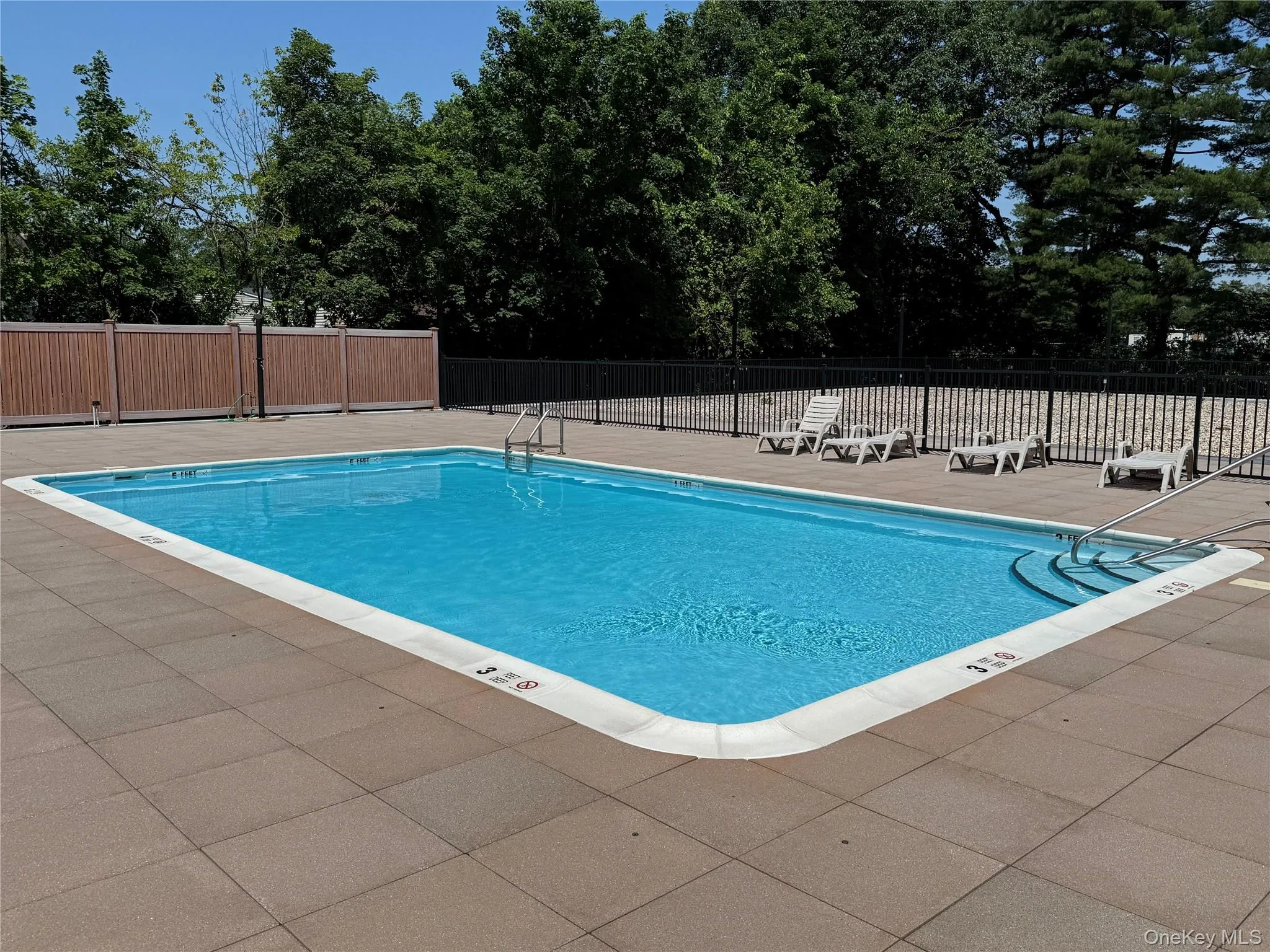 175 Maple Avenue, North Hempstead, NY, 1 Bedroom Bedrooms, 4 Rooms Rooms,1 BathroomBathrooms,Residential Lease,For Rent,Maple,0,1007801 175 Maple Avenue, North Hempstead, NY, 1 Bedroom Bedrooms, 4 Rooms Rooms,1 BathroomBathrooms,Residential Lease,For Rent,Maple,0,1007801