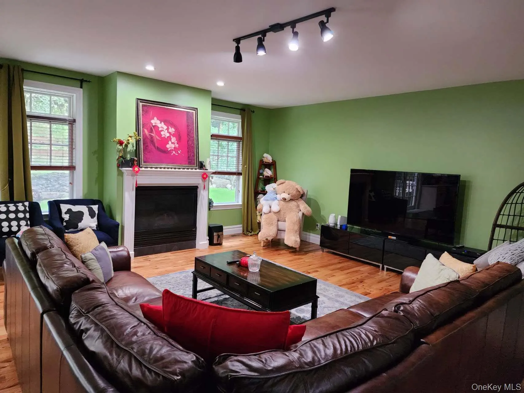 1259 Country Road, Brookhaven, NY, 6 Bedrooms Bedrooms, 9 Rooms Rooms,4 BathroomsBathrooms,Residential,For Rent,Country,0,1007807 1259 Country Road, Brookhaven, NY, 6 Bedrooms Bedrooms, 9 Rooms Rooms,4 BathroomsBathrooms,Residential,For Rent,Country,0,1007807