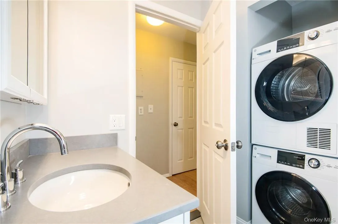 2nd bathroom with brand new washer and dryer. 2nd bathroom with brand new washer and dryer.