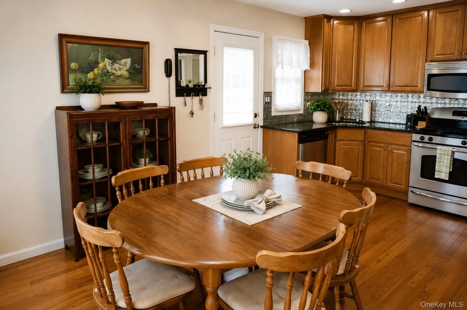 13 Gerald Avenue, Oyster Bay, NY, 4 Bedrooms Bedrooms, 6 Rooms Rooms,1 BathroomBathrooms,Residential,For Rent,Gerald,0,1007812 13 Gerald Avenue, Oyster Bay, NY, 4 Bedrooms Bedrooms, 6 Rooms Rooms,1 BathroomBathrooms,Residential,For Rent,Gerald,0,1007812