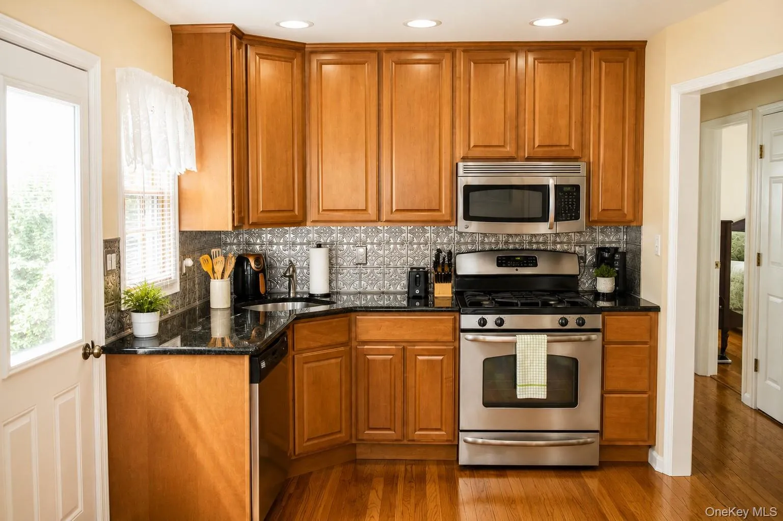 13 Gerald Avenue, Oyster Bay, NY, 4 Bedrooms Bedrooms, 6 Rooms Rooms,1 BathroomBathrooms,Residential,For Rent,Gerald,0,1007812 13 Gerald Avenue, Oyster Bay, NY, 4 Bedrooms Bedrooms, 6 Rooms Rooms,1 BathroomBathrooms,Residential,For Rent,Gerald,0,1007812