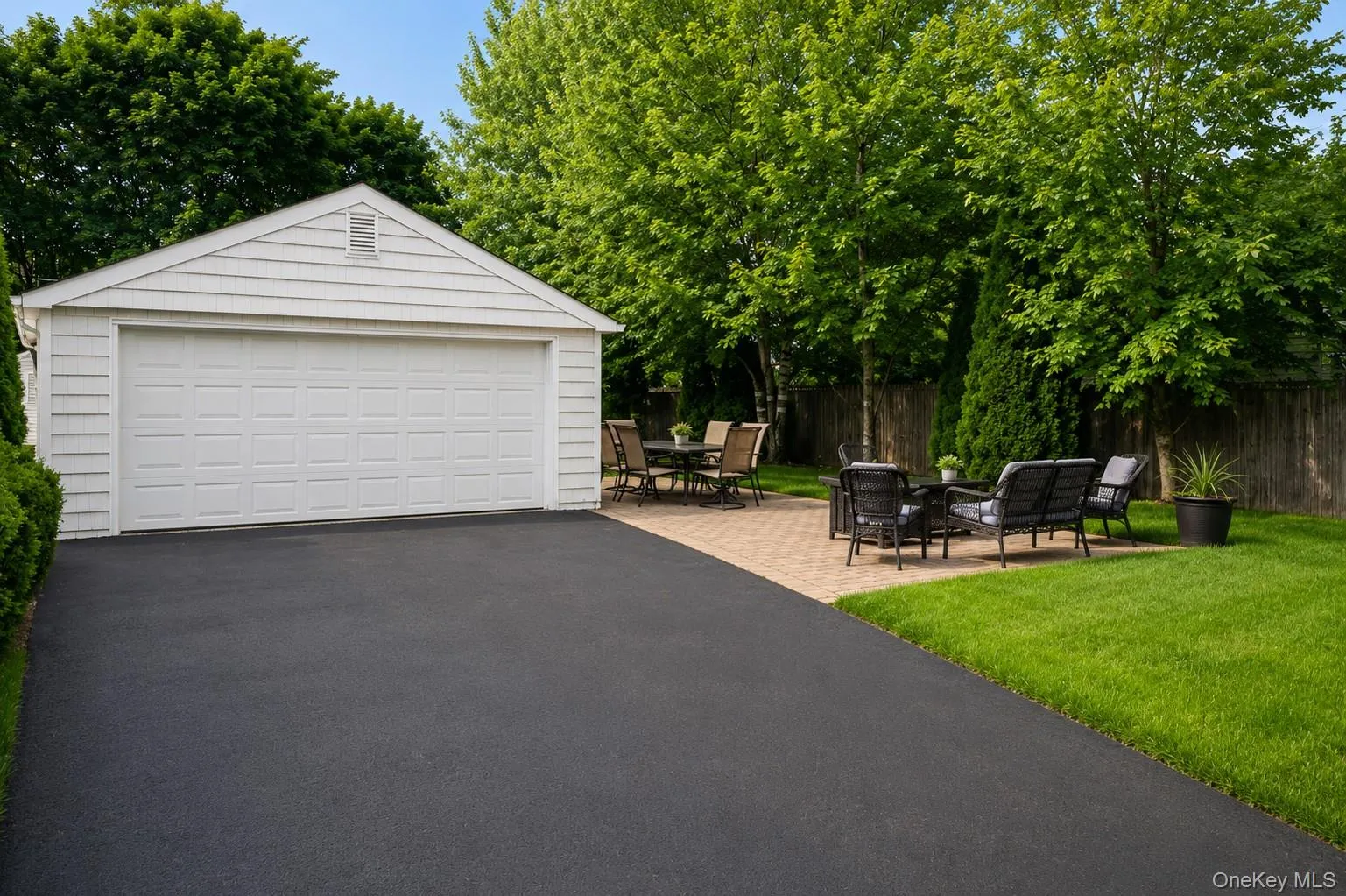 13 Gerald Avenue, Oyster Bay, NY, 4 Bedrooms Bedrooms, 6 Rooms Rooms,1 BathroomBathrooms,Residential,For Rent,Gerald,0,1007812 13 Gerald Avenue, Oyster Bay, NY, 4 Bedrooms Bedrooms, 6 Rooms Rooms,1 BathroomBathrooms,Residential,For Rent,Gerald,0,1007812