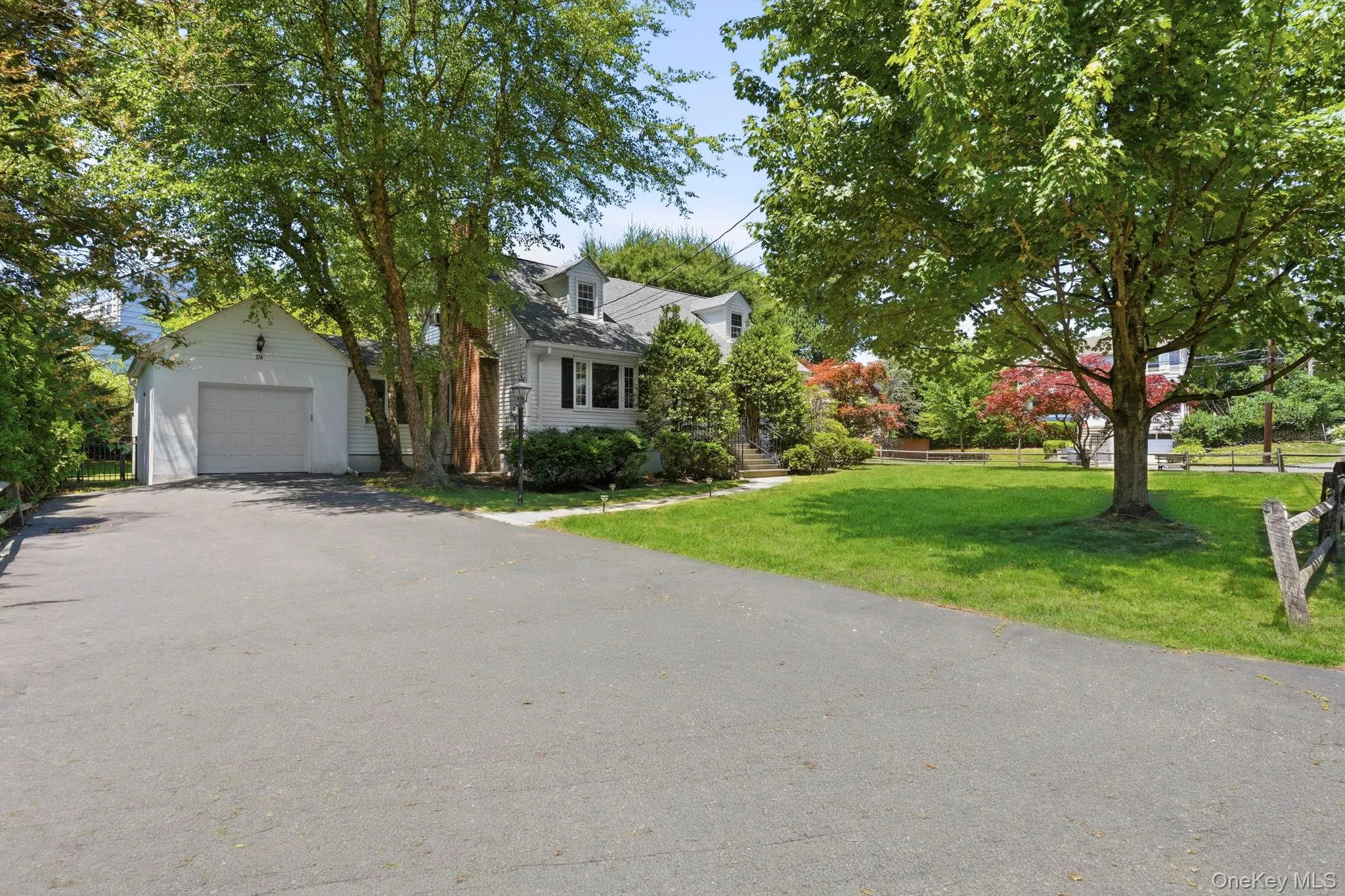 29 Coralyn Avenue, White Plains, NY, 3 Bedrooms Bedrooms, 8 Rooms Rooms,2 BathroomsBathrooms,Residential,For Rent,Coralyn,0,1007815 29 Coralyn Avenue, White Plains, NY, 3 Bedrooms Bedrooms, 8 Rooms Rooms,2 BathroomsBathrooms,Residential,For Rent,Coralyn,0,1007815