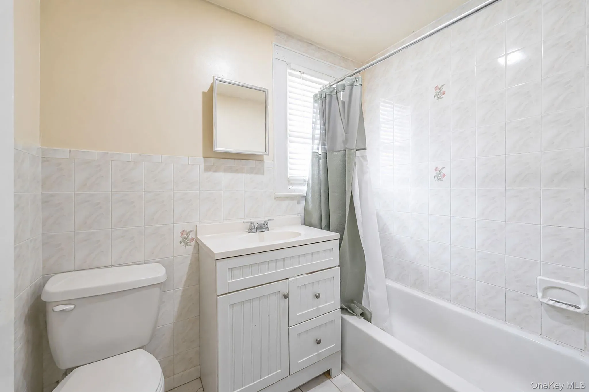 2706 Deerfield Road, New York, NY, 4 Bedrooms Bedrooms, 7 Rooms Rooms,1 BathroomBathrooms,Residential,For Rent,Deerfield,0,1007826 2706 Deerfield Road, New York, NY, 4 Bedrooms Bedrooms, 7 Rooms Rooms,1 BathroomBathrooms,Residential,For Rent,Deerfield,0,1007826
