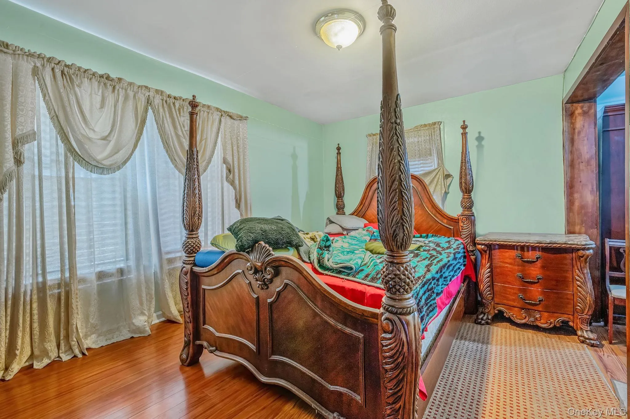 2706 Deerfield Road, New York, NY, 4 Bedrooms Bedrooms, 7 Rooms Rooms,1 BathroomBathrooms,Residential,For Rent,Deerfield,0,1007826 2706 Deerfield Road, New York, NY, 4 Bedrooms Bedrooms, 7 Rooms Rooms,1 BathroomBathrooms,Residential,For Rent,Deerfield,0,1007826