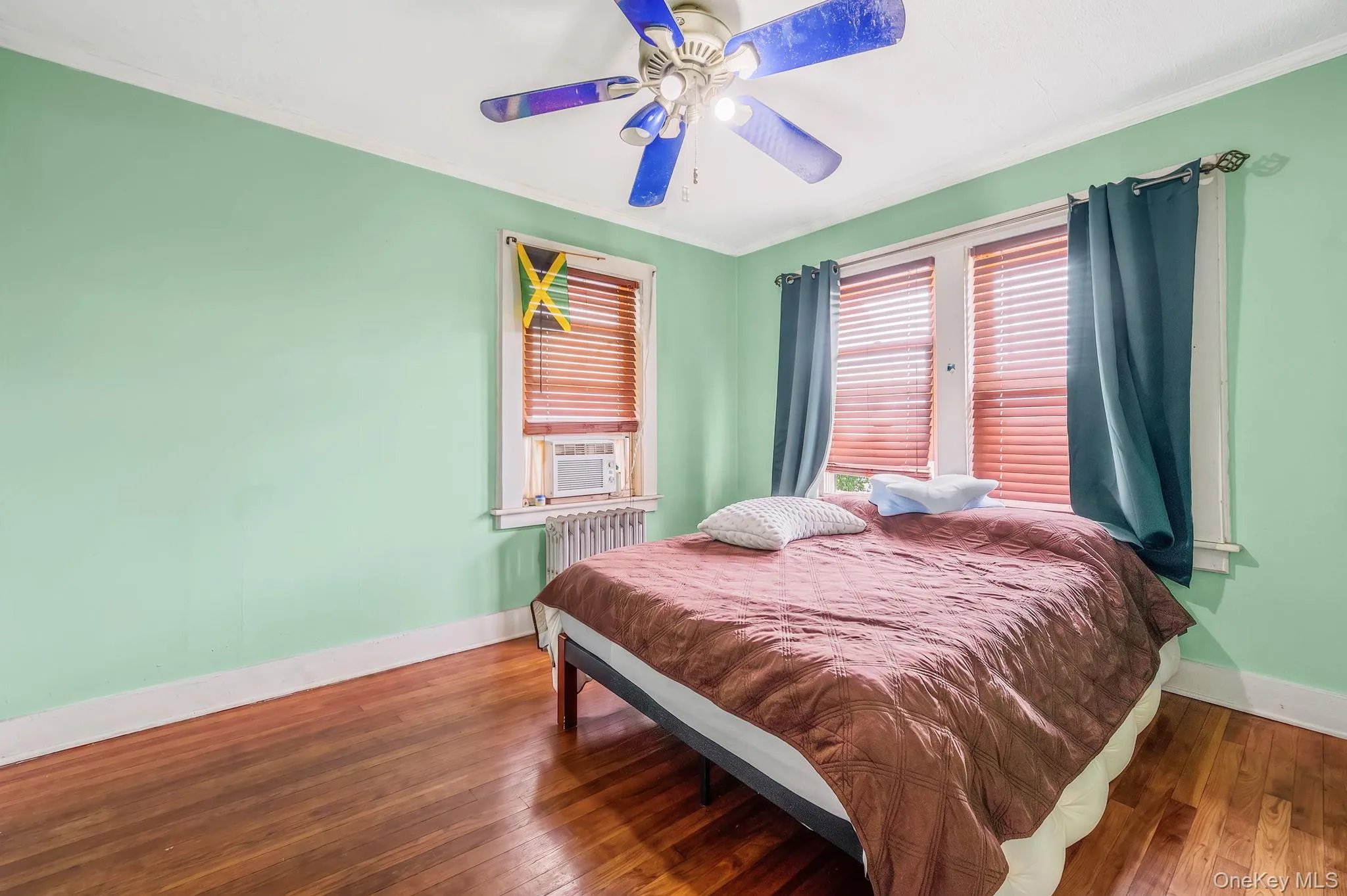 2706 Deerfield Road, New York, NY, 4 Bedrooms Bedrooms, 7 Rooms Rooms,1 BathroomBathrooms,Residential,For Rent,Deerfield,0,1007826 2706 Deerfield Road, New York, NY, 4 Bedrooms Bedrooms, 7 Rooms Rooms,1 BathroomBathrooms,Residential,For Rent,Deerfield,0,1007826