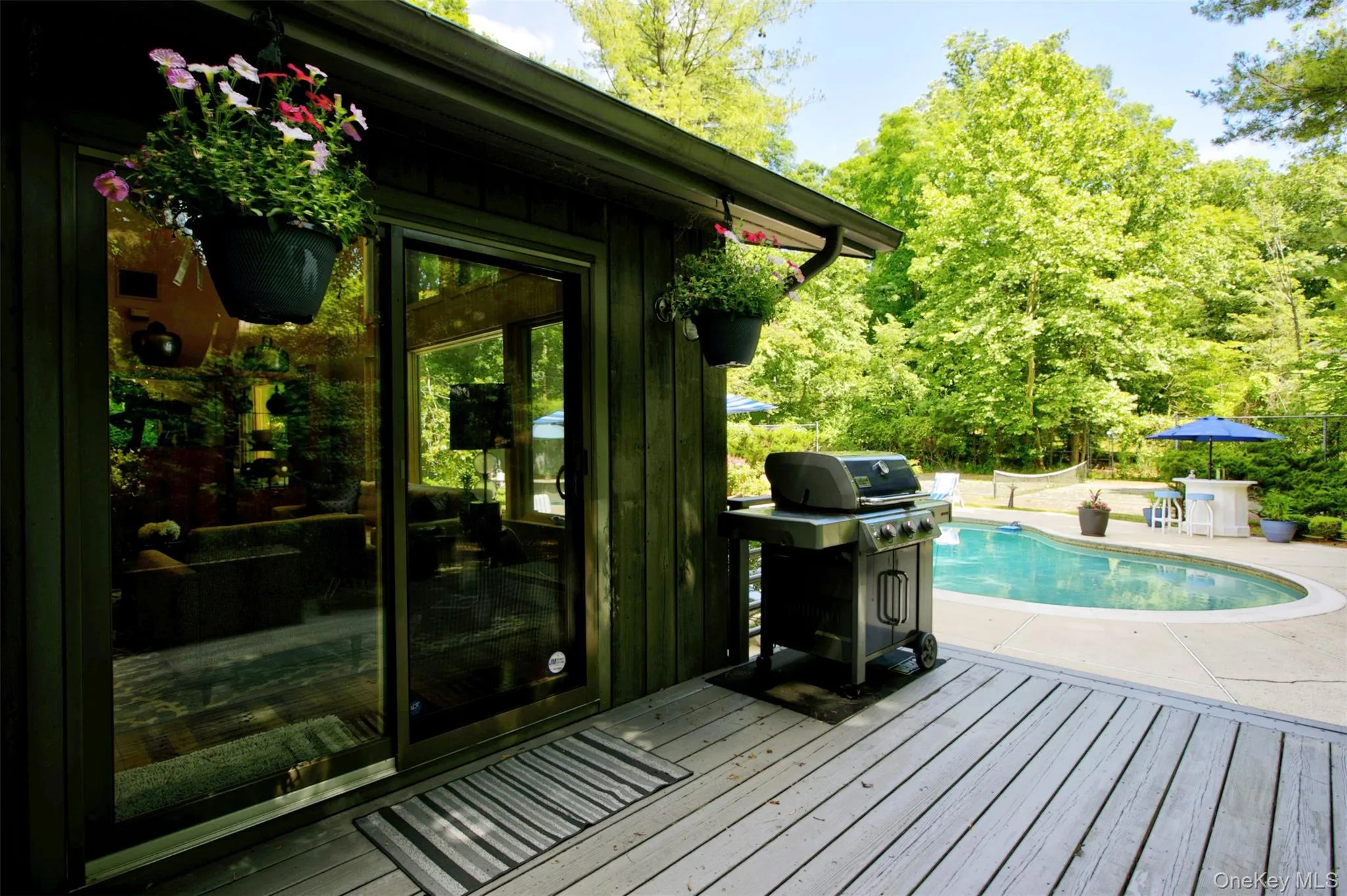 Step outside and discover your own private retreat. Step outside and discover your own private retreat.