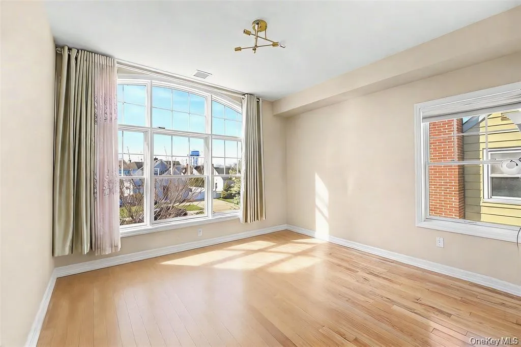 253 Devonshire Drive, North Hempstead, NY, 5 Bedrooms Bedrooms, 10 Rooms Rooms,3 BathroomsBathrooms,Residential,For Rent,Devonshire,0,1007832 253 Devonshire Drive, North Hempstead, NY, 5 Bedrooms Bedrooms, 10 Rooms Rooms,3 BathroomsBathrooms,Residential,For Rent,Devonshire,0,1007832