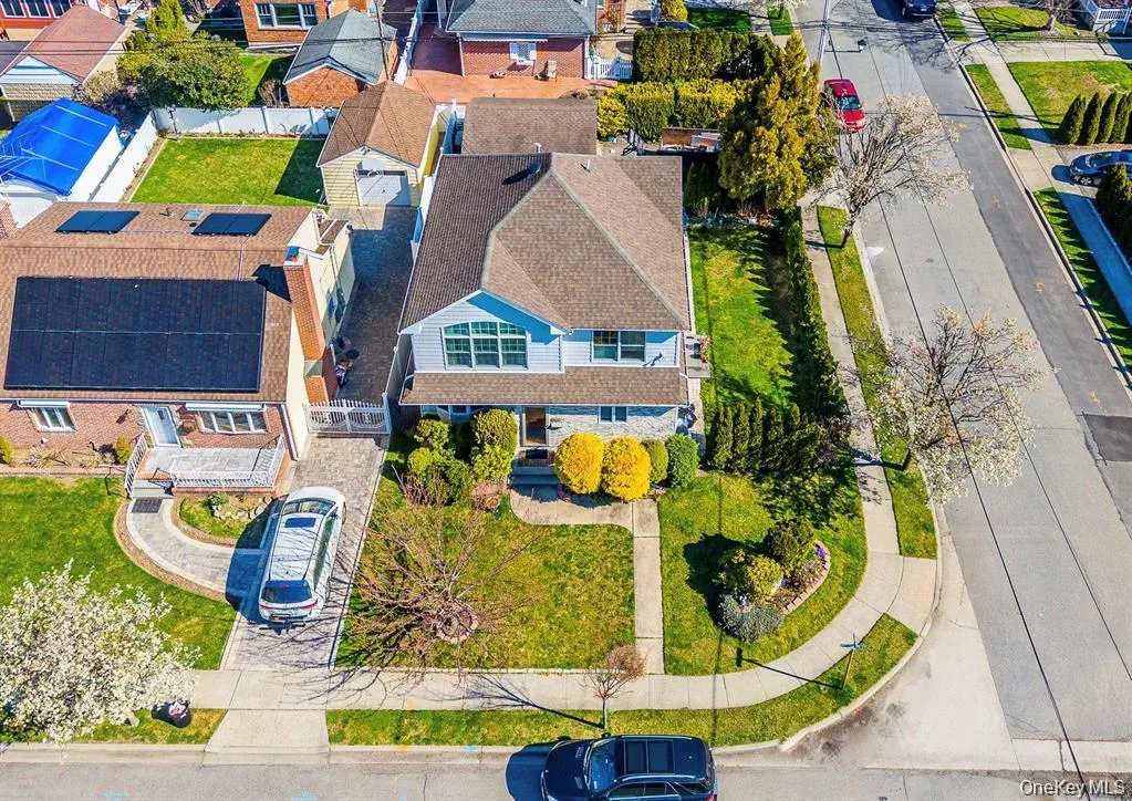 253 Devonshire Drive, North Hempstead, NY, 5 Bedrooms Bedrooms, 10 Rooms Rooms,3 BathroomsBathrooms,Residential,For Rent,Devonshire,0,1007832 253 Devonshire Drive, North Hempstead, NY, 5 Bedrooms Bedrooms, 10 Rooms Rooms,3 BathroomsBathrooms,Residential,For Rent,Devonshire,0,1007832