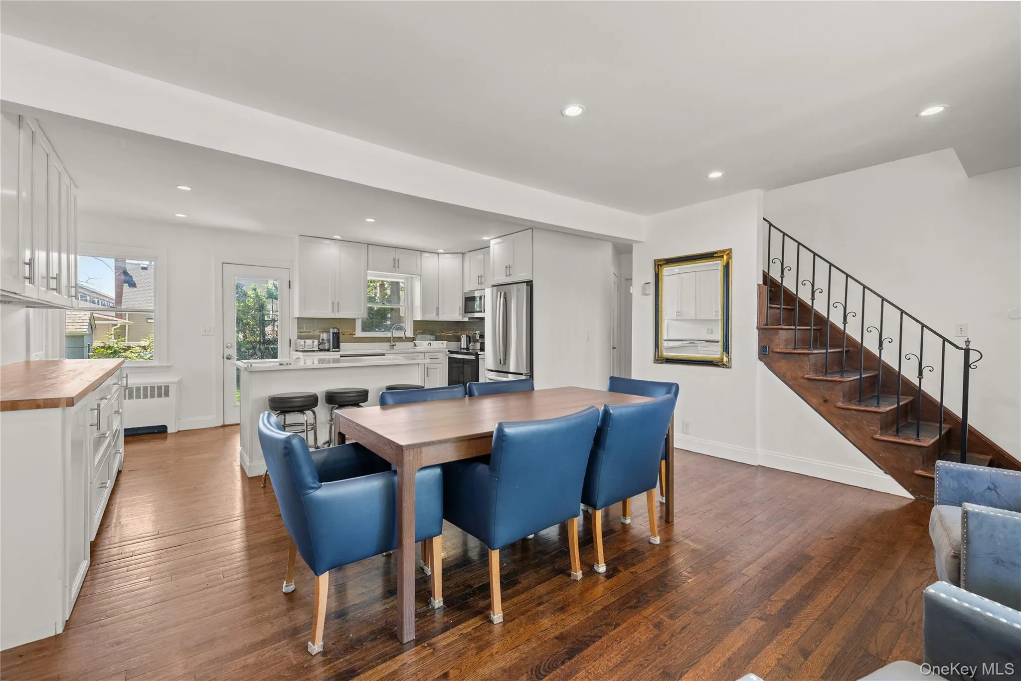 156 Moore Avenue, Oyster Bay, NY, 5 Bedrooms Bedrooms, 7 Rooms Rooms,3 BathroomsBathrooms,Residential,For Rent,Moore,0,KEY1007833 156 Moore Avenue, Oyster Bay, NY, 5 Bedrooms Bedrooms, 7 Rooms Rooms,3 BathroomsBathrooms,Residential,For Rent,Moore,0,KEY1007833