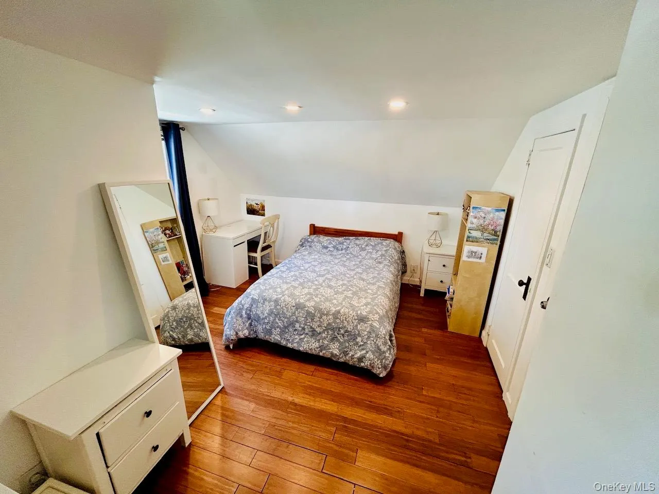 156 Moore Avenue, Oyster Bay, NY, 5 Bedrooms Bedrooms, 7 Rooms Rooms,3 BathroomsBathrooms,Residential,For Rent,Moore,0,1007833 156 Moore Avenue, Oyster Bay, NY, 5 Bedrooms Bedrooms, 7 Rooms Rooms,3 BathroomsBathrooms,Residential,For Rent,Moore,0,1007833