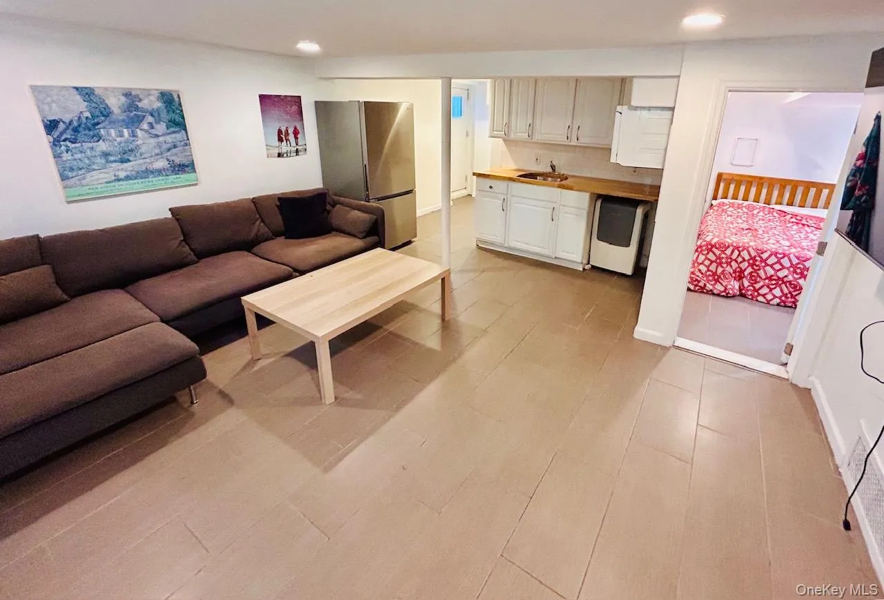 156 Moore Avenue, Oyster Bay, NY, 5 Bedrooms Bedrooms, 7 Rooms Rooms,3 BathroomsBathrooms,Residential,For Rent,Moore,0,1007833 156 Moore Avenue, Oyster Bay, NY, 5 Bedrooms Bedrooms, 7 Rooms Rooms,3 BathroomsBathrooms,Residential,For Rent,Moore,0,1007833