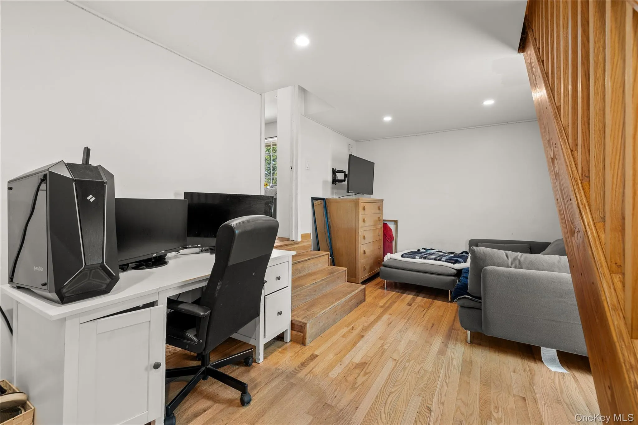 156 Moore Avenue, Oyster Bay, NY, 5 Bedrooms Bedrooms, 7 Rooms Rooms,3 BathroomsBathrooms,Residential,For Rent,Moore,0,KEY1007833 156 Moore Avenue, Oyster Bay, NY, 5 Bedrooms Bedrooms, 7 Rooms Rooms,3 BathroomsBathrooms,Residential,For Rent,Moore,0,KEY1007833