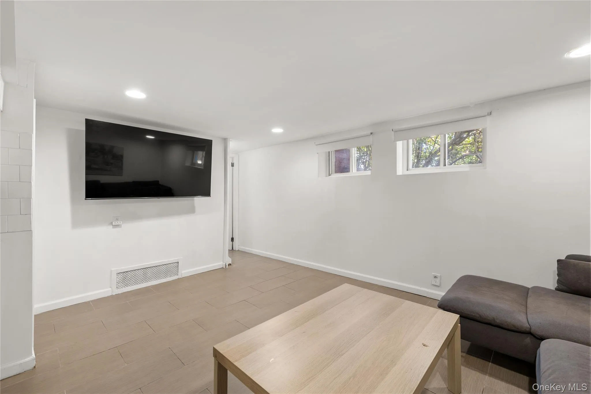 156 Moore Avenue, Oyster Bay, NY, 5 Bedrooms Bedrooms, 7 Rooms Rooms,3 BathroomsBathrooms,Residential,For Rent,Moore,0,KEY1007833 156 Moore Avenue, Oyster Bay, NY, 5 Bedrooms Bedrooms, 7 Rooms Rooms,3 BathroomsBathrooms,Residential,For Rent,Moore,0,KEY1007833