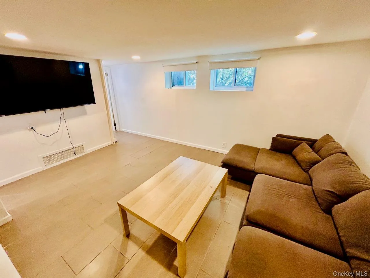 156 Moore Avenue, Oyster Bay, NY, 5 Bedrooms Bedrooms, 7 Rooms Rooms,3 BathroomsBathrooms,Residential,For Rent,Moore,0,1007833 156 Moore Avenue, Oyster Bay, NY, 5 Bedrooms Bedrooms, 7 Rooms Rooms,3 BathroomsBathrooms,Residential,For Rent,Moore,0,1007833